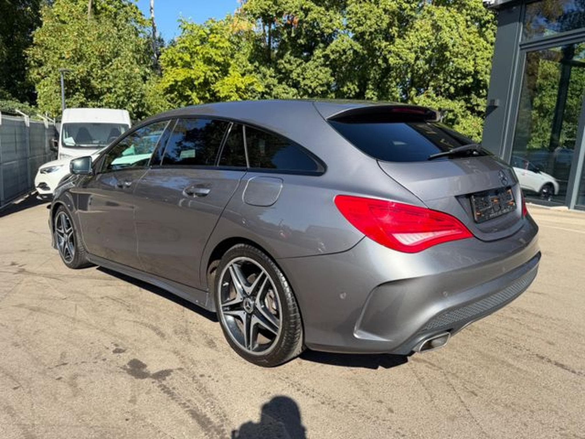 Mercedes CLA CLA 250 SHOOTING BRAKE AMG-LINE *AUT*NAVI*PANO* (2016) - Foto 8