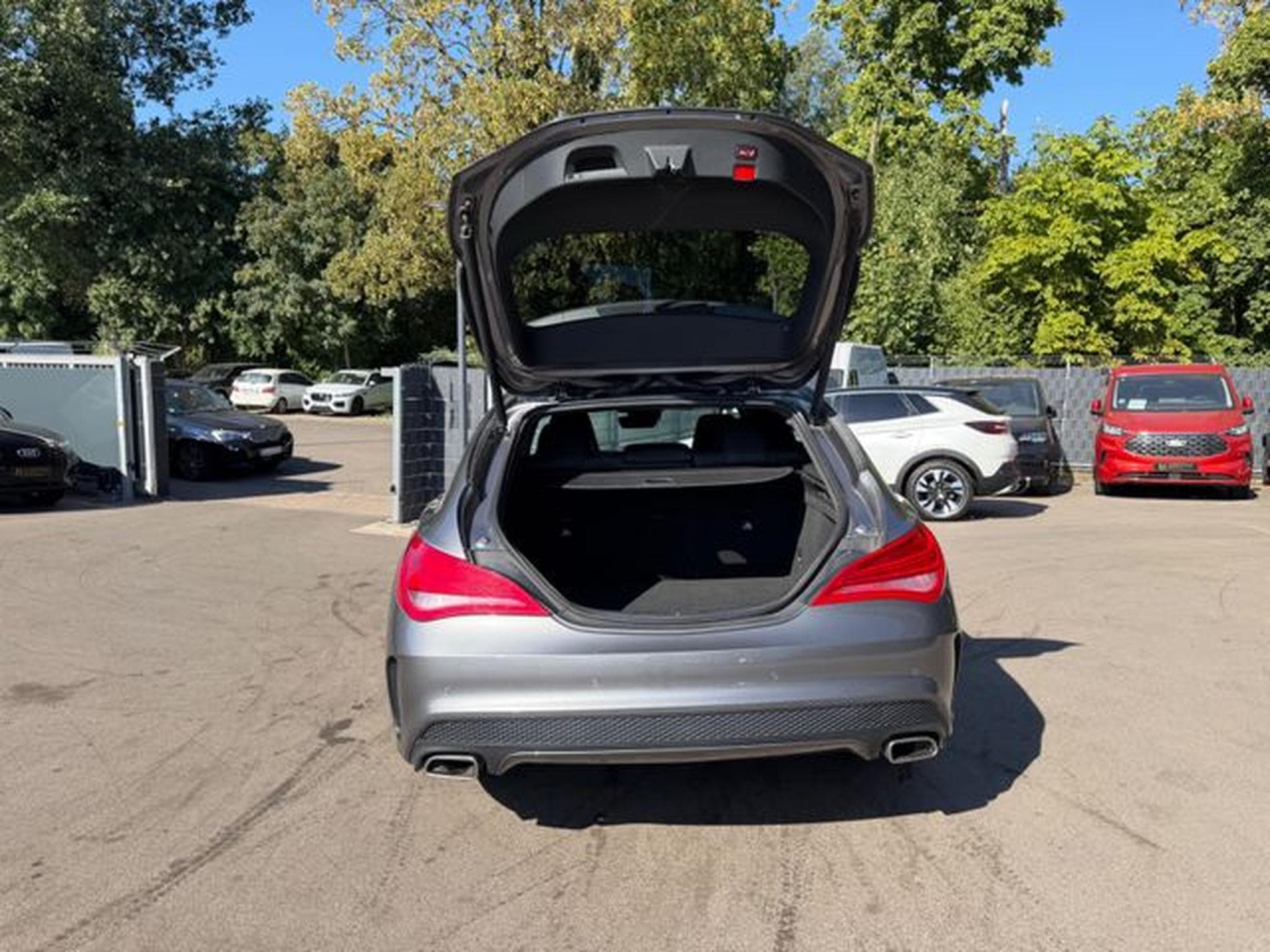 Mercedes CLA CLA 250 SHOOTING BRAKE AMG-LINE *AUT*NAVI*PANO* (2016) - Foto 9