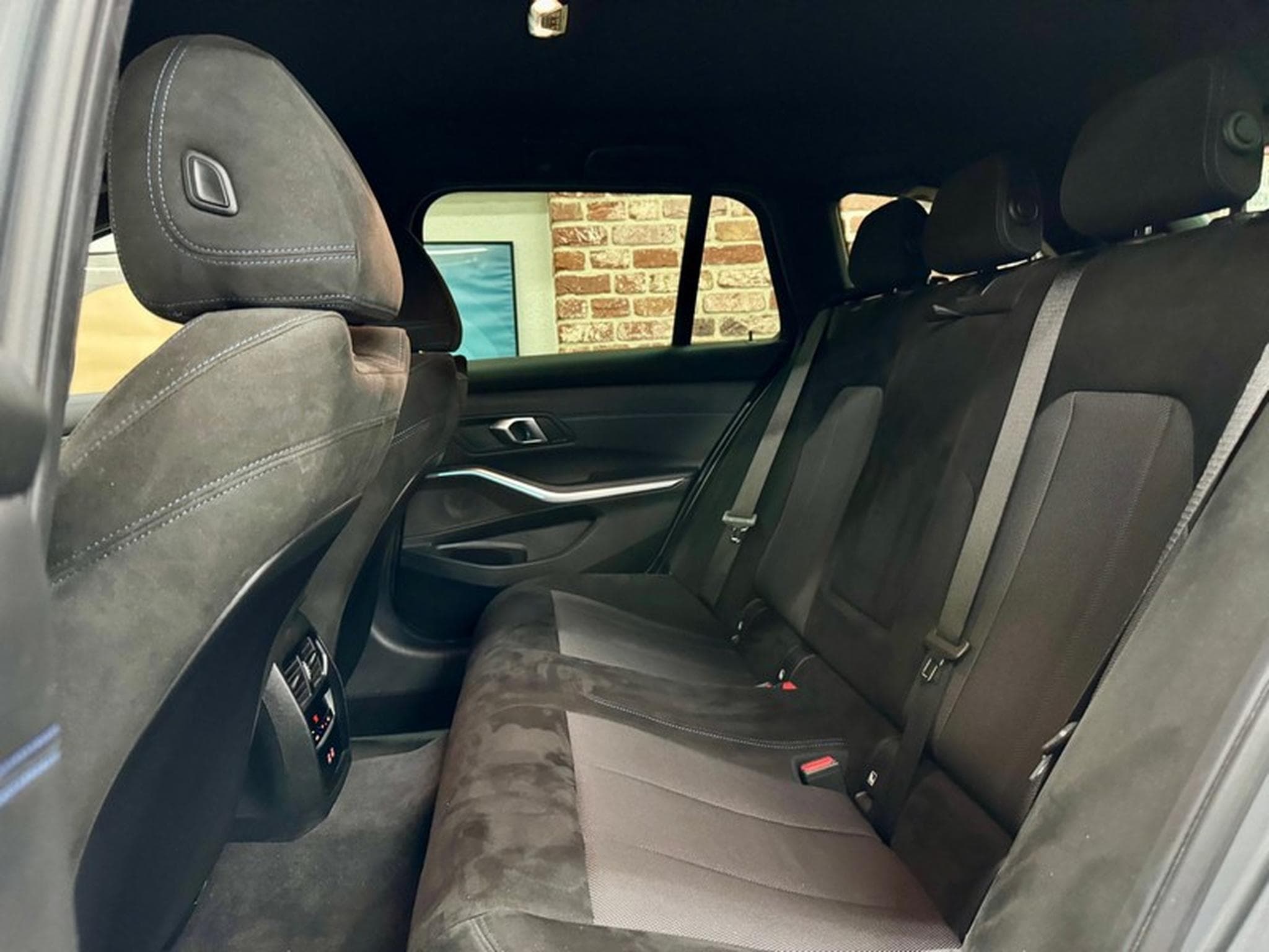 BMW 320 320dA Touring 2.0 190cv Auto xDrive M-SPORT (2025) - Photo 6