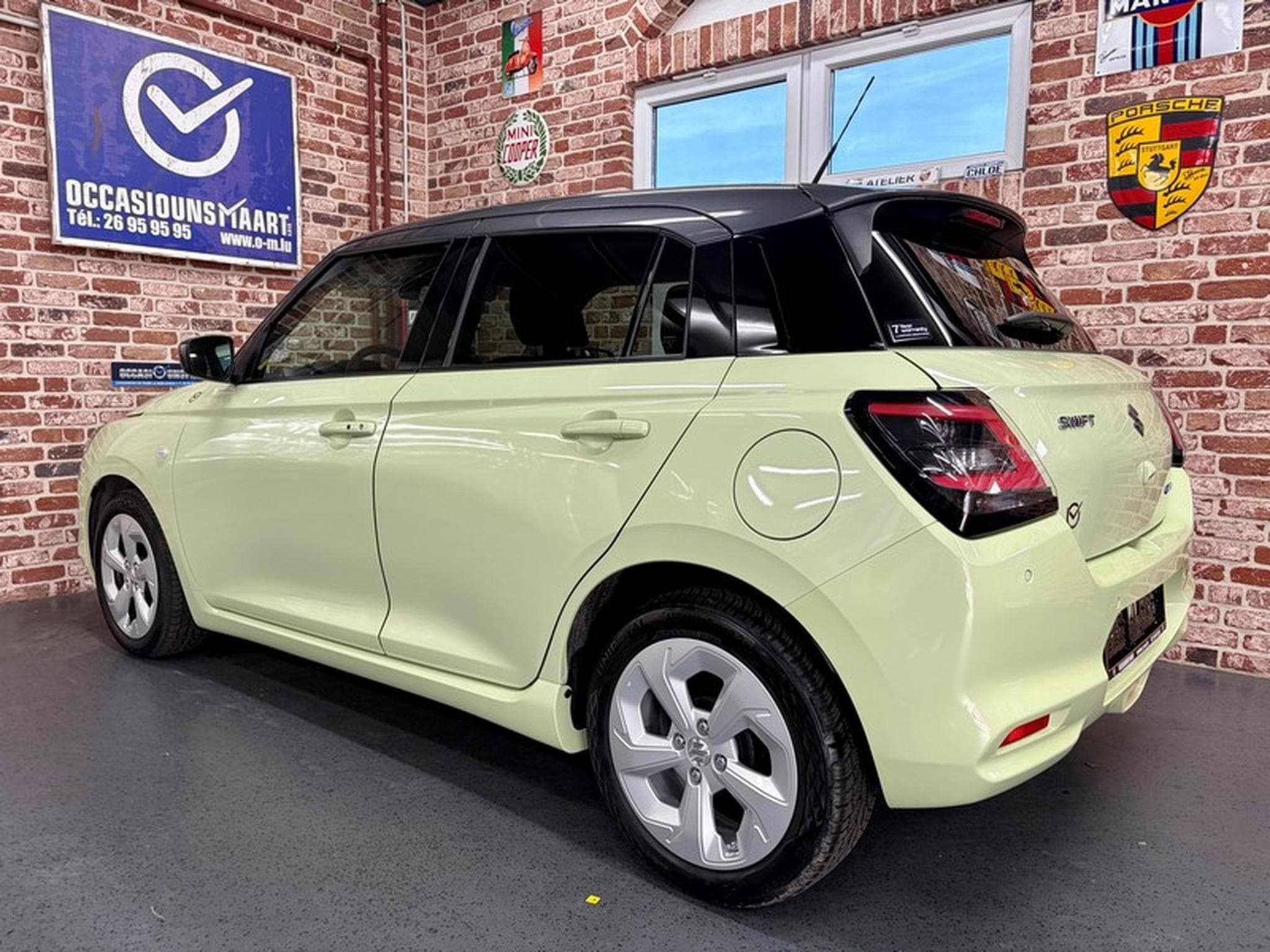 Suzuki Swift Swift 1.2 Hybrid 83cv Auto GL Navig/SiègeCh/Cam (2025) - Foto 2