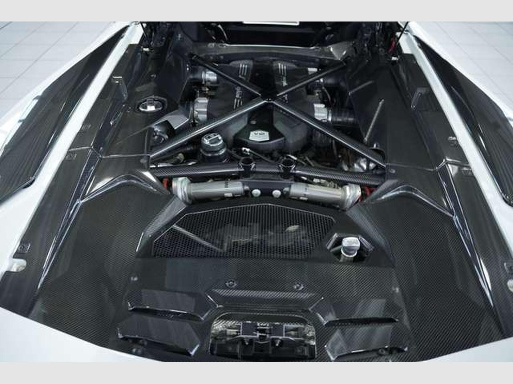 Lamborghini Aventador S Roadster *2.H *Carbon* LIFT* Dt.Fzg* (2019) - Photo 31