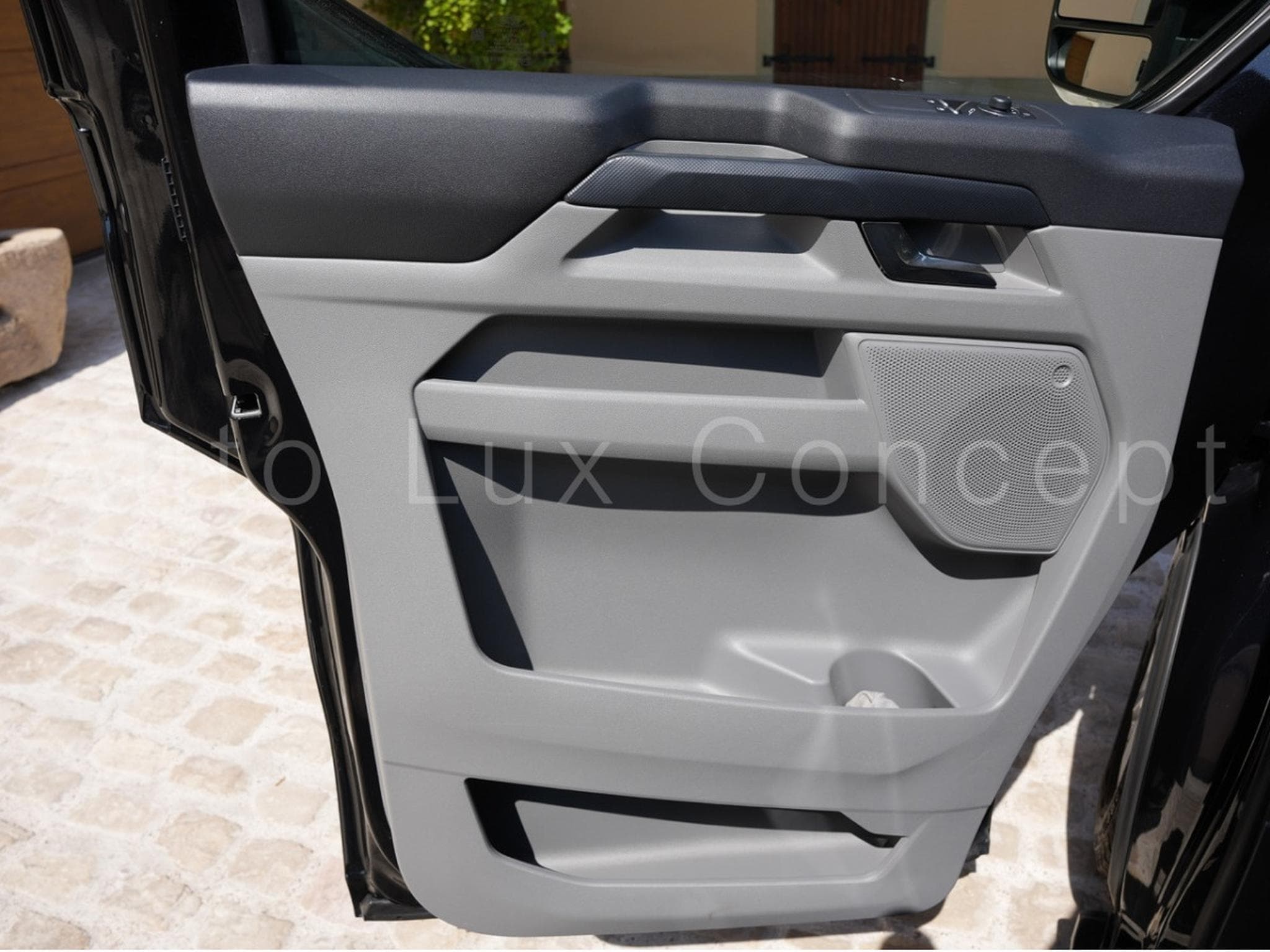 Ford Transit Fourgon 300 L2 Limited 2.0 EcoBlue 170 AT8 (2024) - Photo 12