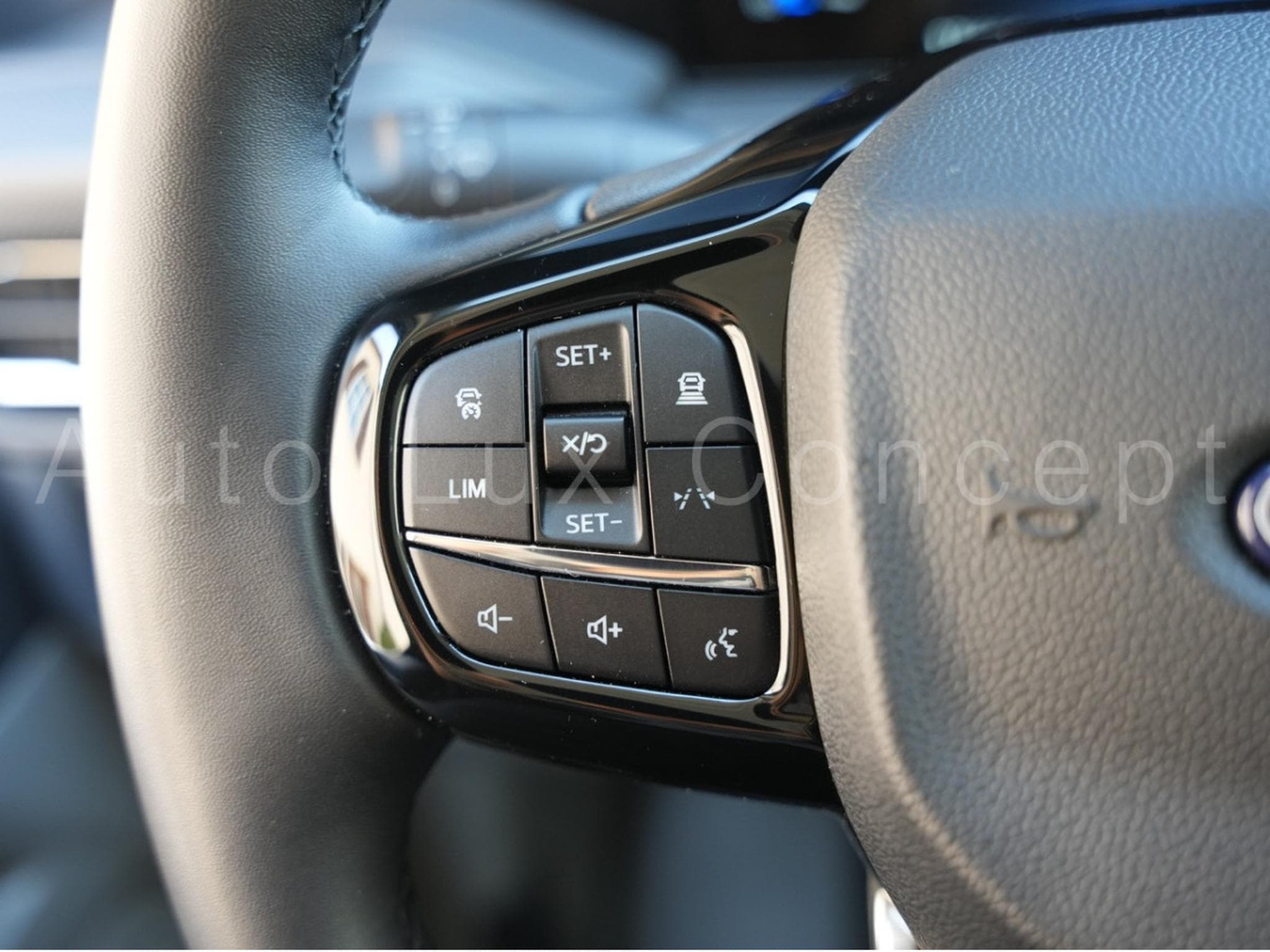 Ford Transit Fourgon 300 L2 Limited 2.0 EcoBlue 170 AT8 (2024) - Photo 15