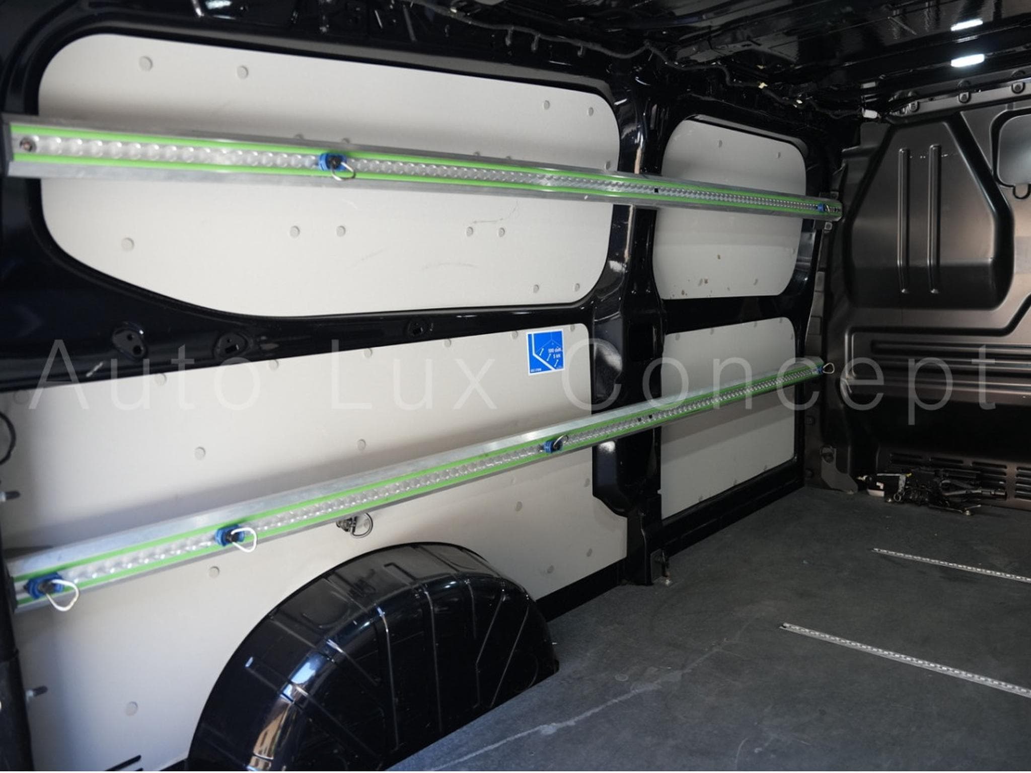 Ford Transit Fourgon 300 L2 Limited 2.0 EcoBlue 170 AT8 (2024) - Photo 25