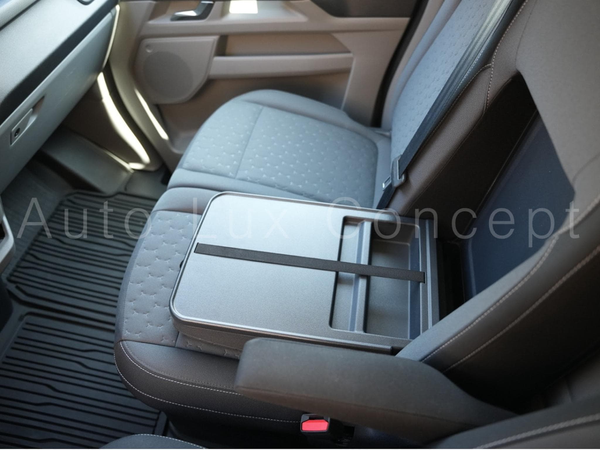 Ford Transit Fourgon 300 L2 Limited 2.0 EcoBlue 170 AT8 (2024) - Photo 8