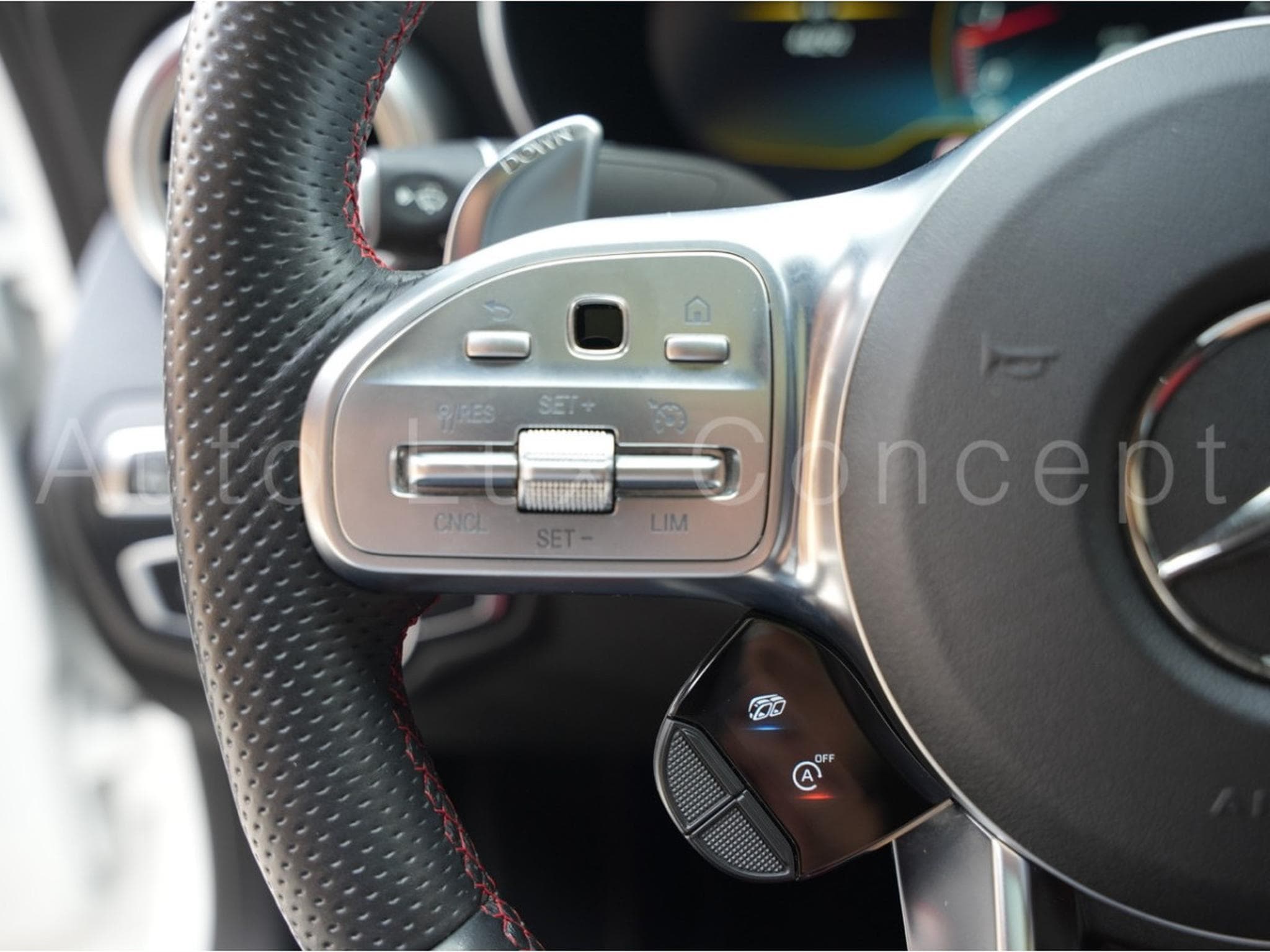 Mercedes C 63 AMG S Coupé (2020) - Photo 17