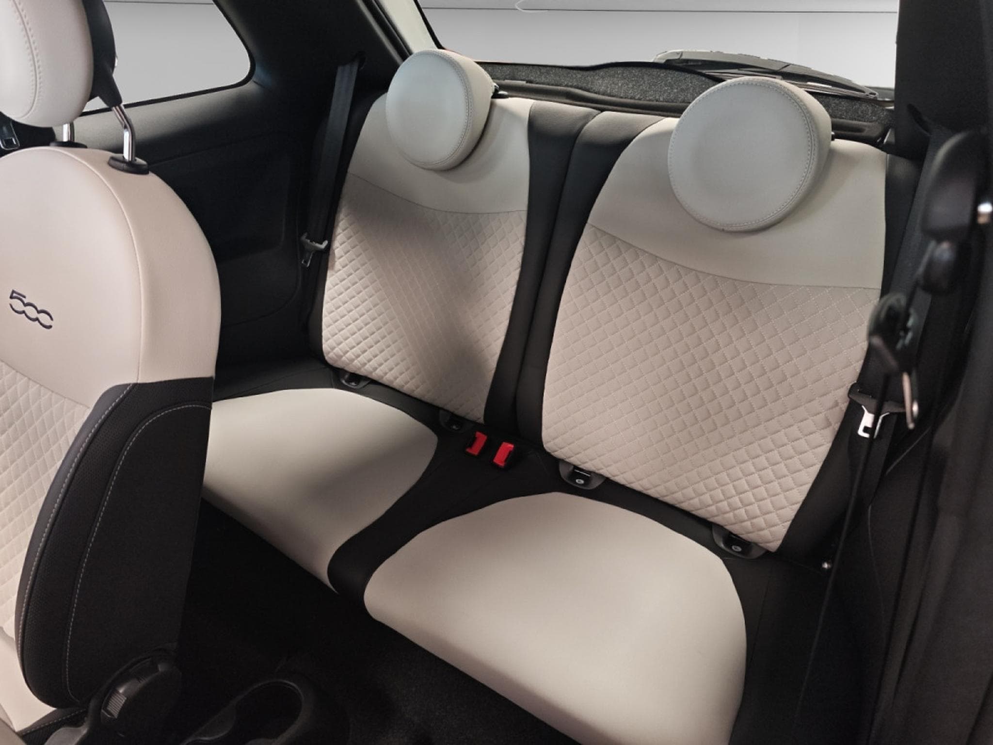 Fiat 500 Dolcevita 1.0 Hybride (2022) - Photo 11
