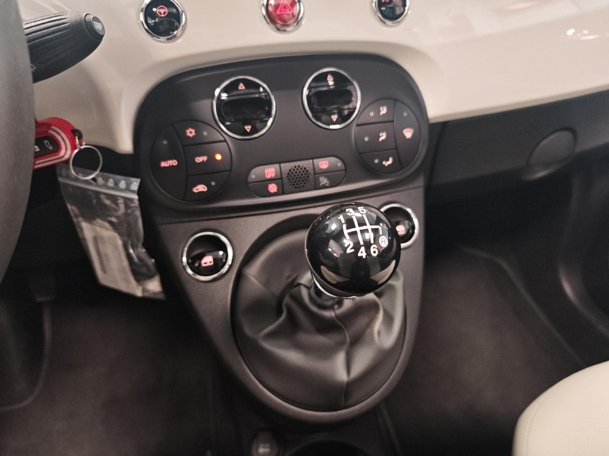 Fiat 500 Dolcevita 1.0 Hybride (2022) - Photo 19
