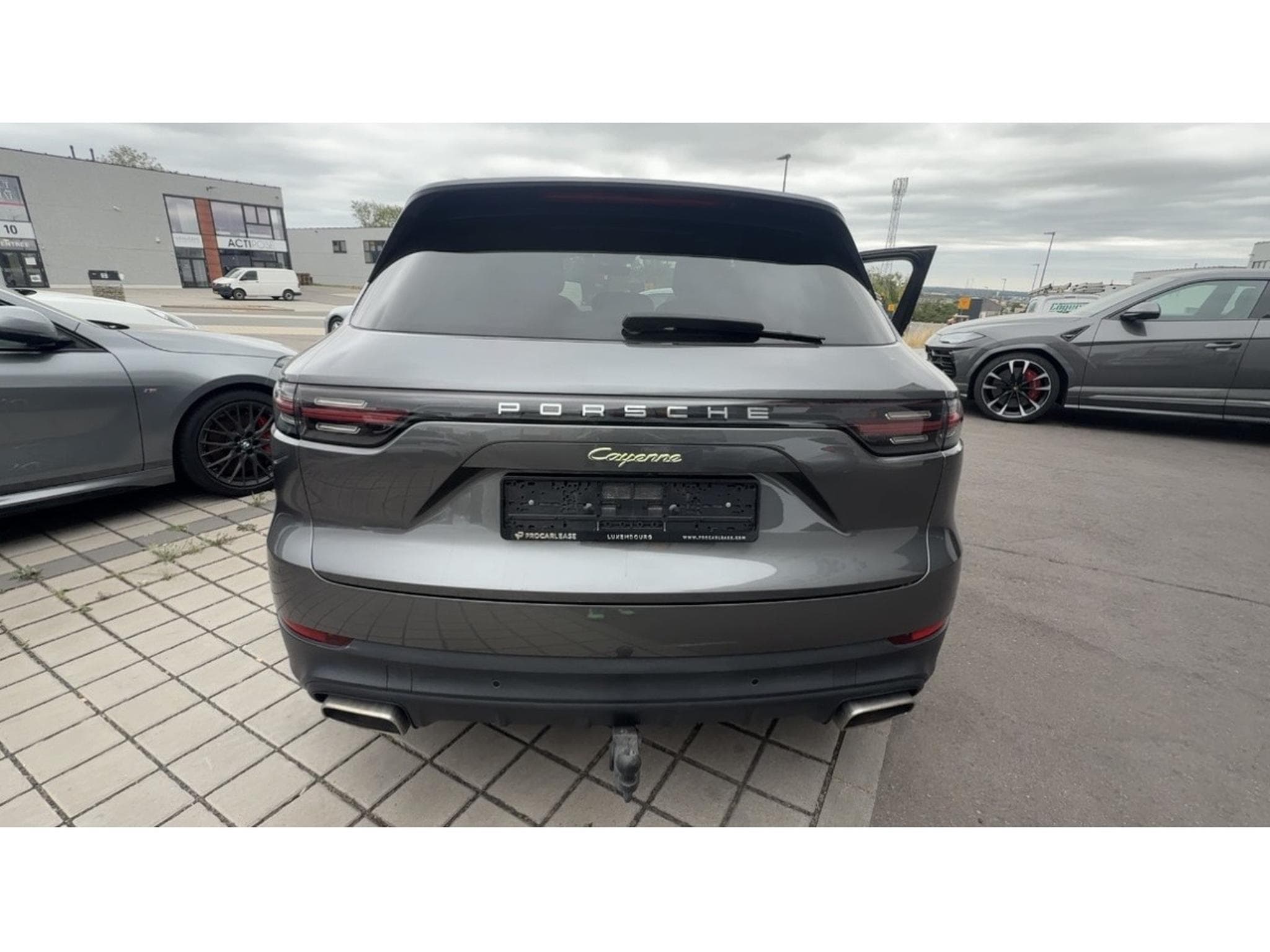 Porsche Cayenne E-HYBRID/Panorama/22/LUFT/*VOLL* (2021) - Photo 10
