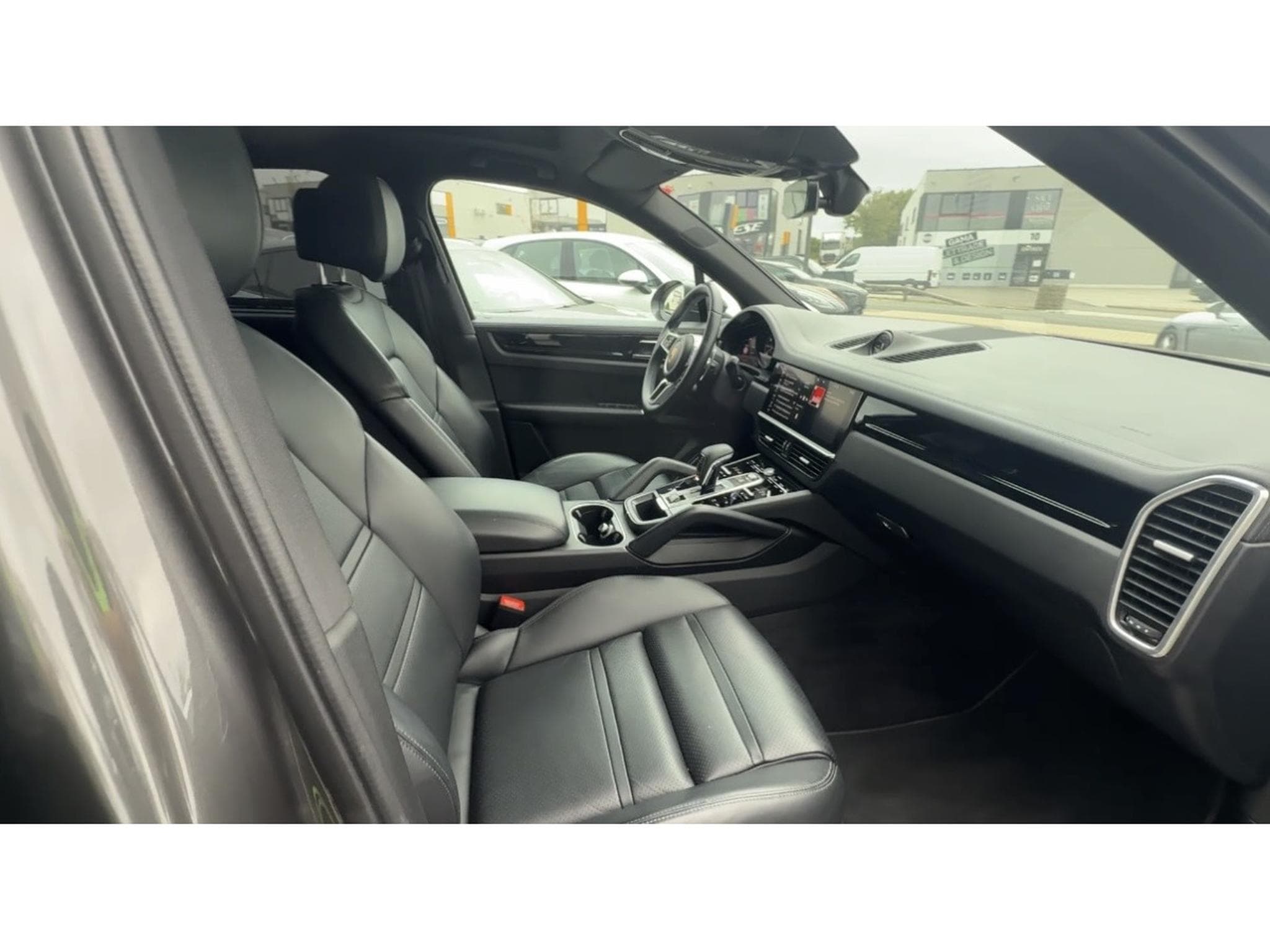 Porsche Cayenne E-HYBRID/Panorama/22/LUFT/*VOLL* (2021) - Photo 12