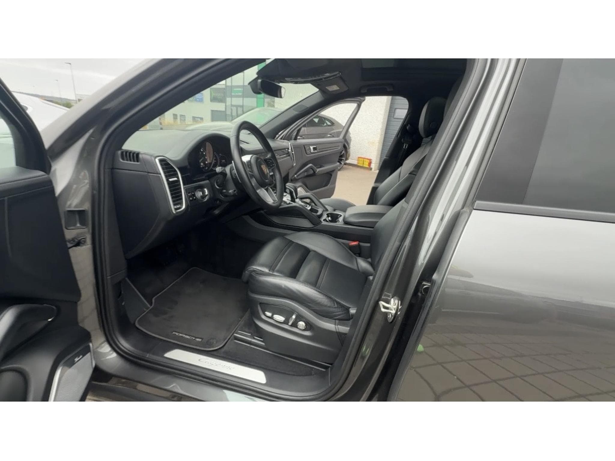 Porsche Cayenne E-HYBRID/Panorama/22/LUFT/*VOLL* (2021) - Photo 6