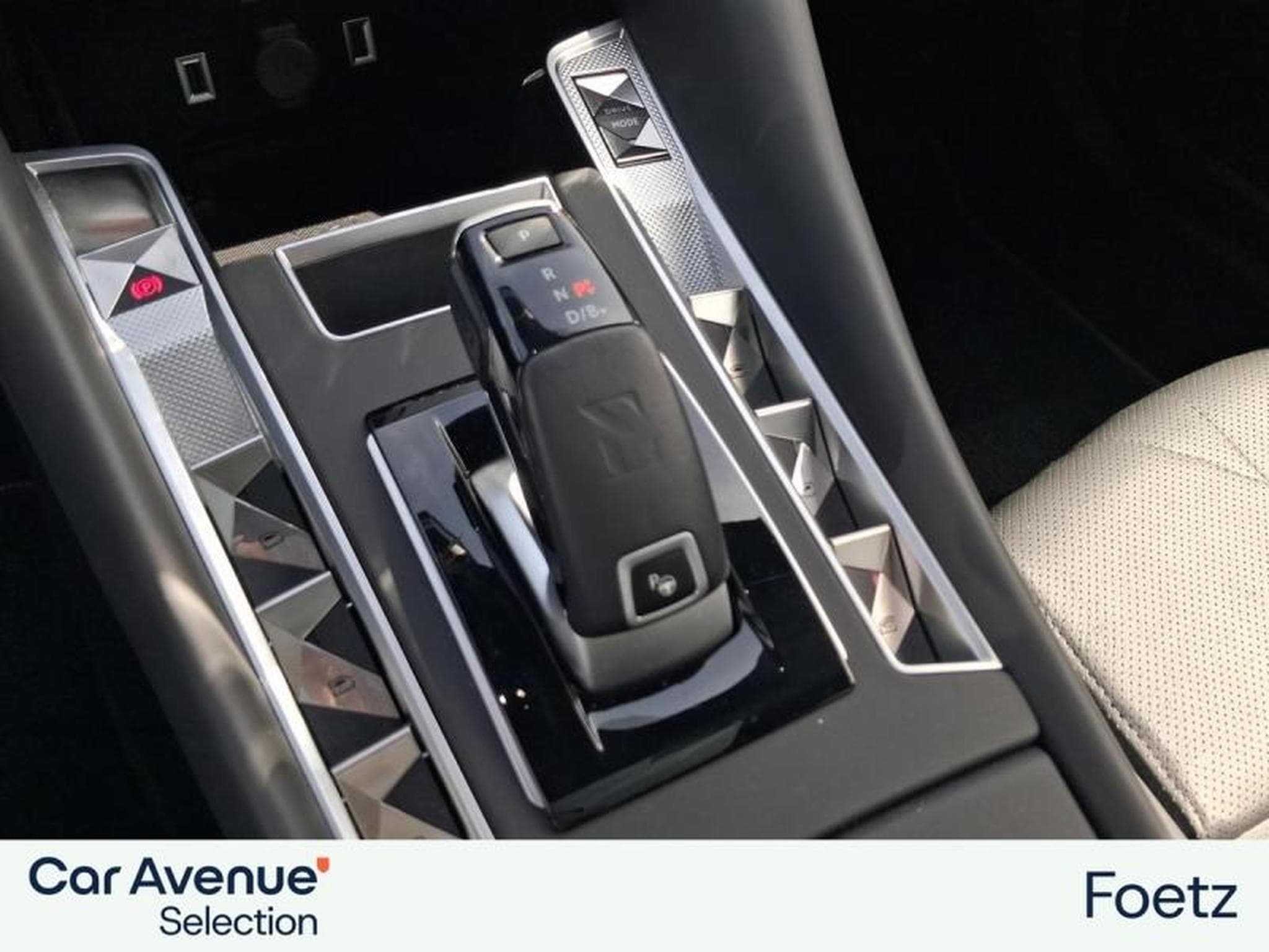 DS Automobiles DS9 Hybrid E-Tense 225ch Rivoli+ (2021) - Photo 9