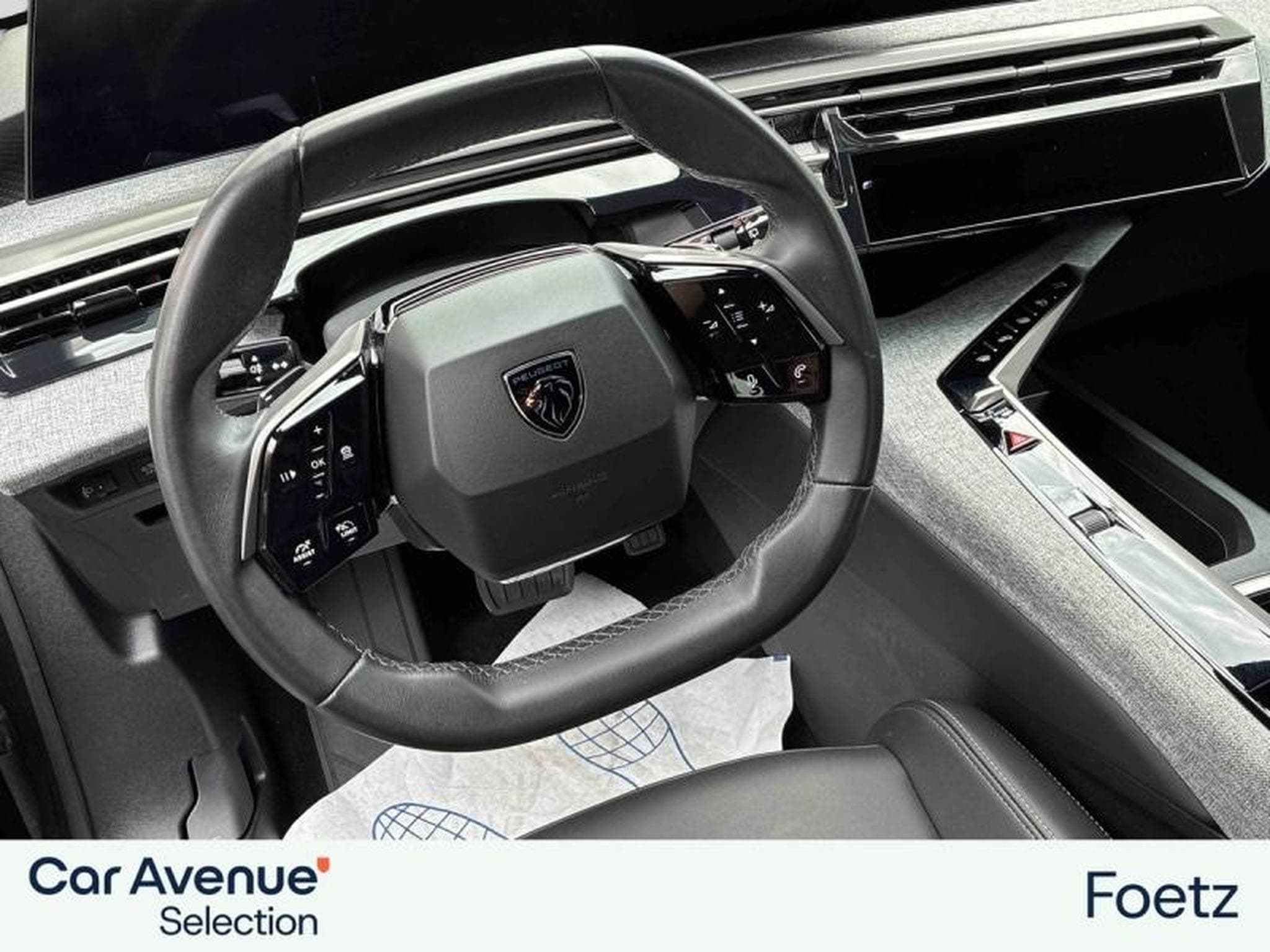 PEUGEOT 5008 Hybrid 145ch Allure e-DCS6 (2025) - Foto 6