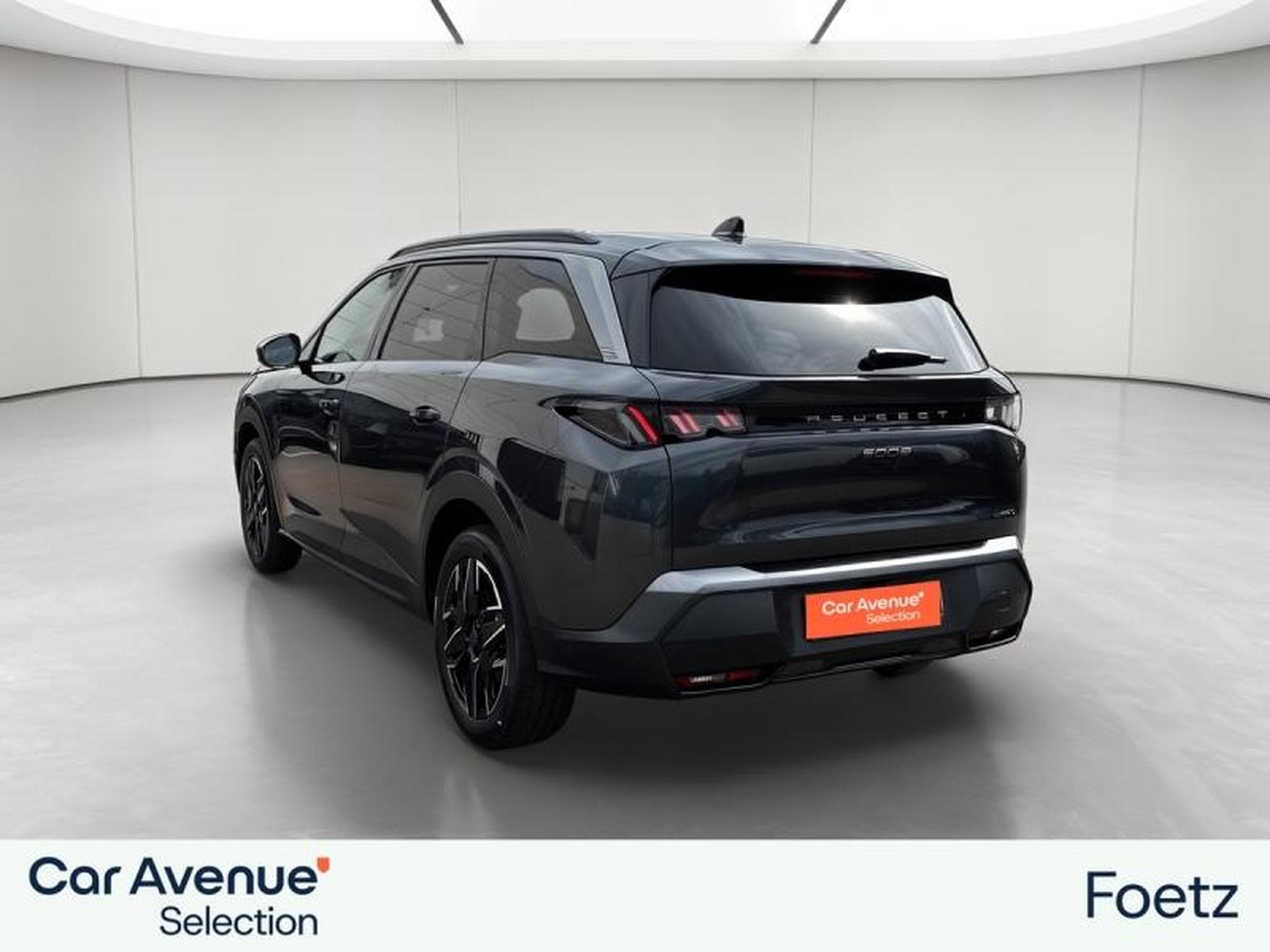 PEUGEOT 5008 Hybrid 145ch Allure e-DCS6 (2025) - Foto 8