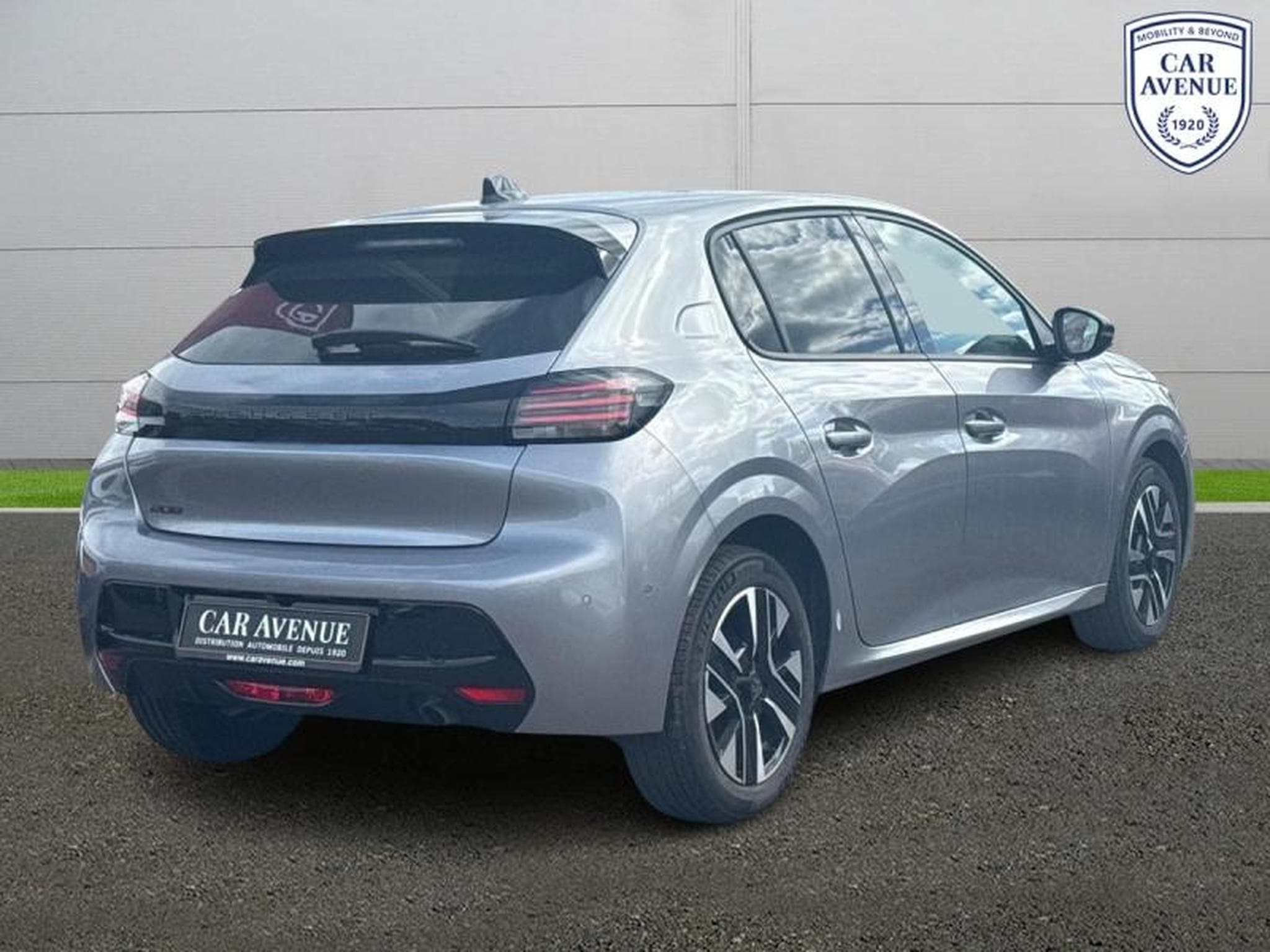 PEUGEOT 208 1.2 100ch S&S Allure (2025) - Foto 3