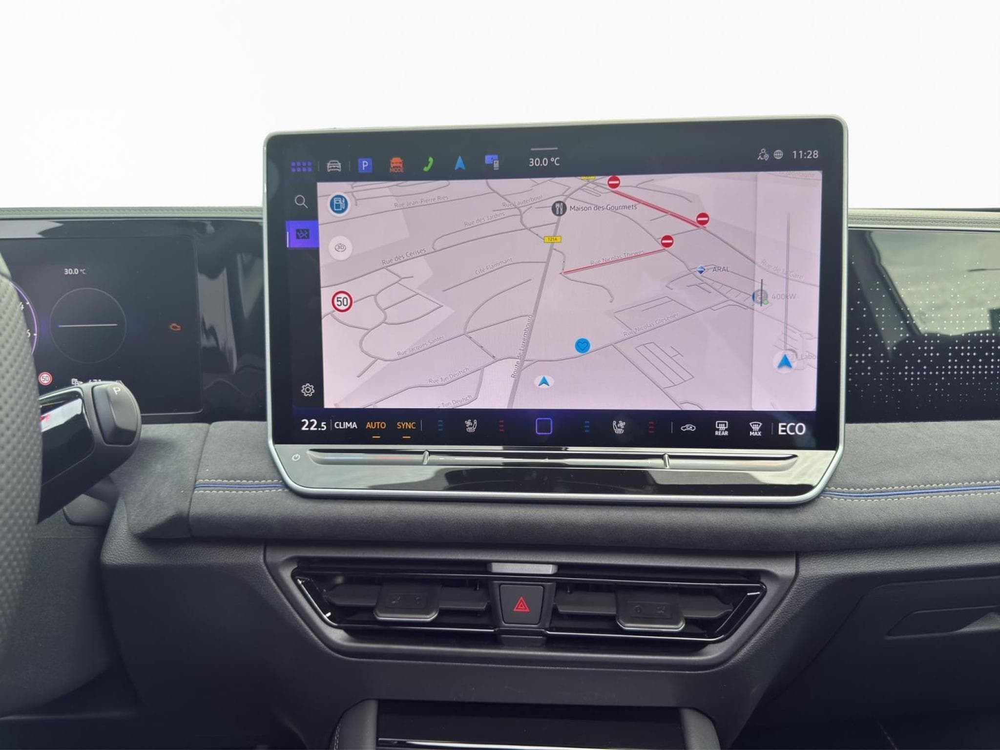 VW Tiguan R-Line eHybrid 200kW (2026) - Photo 13