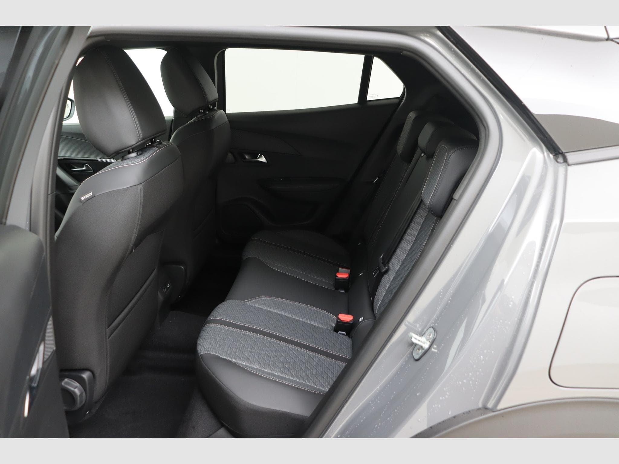 Peugeot 2008 Allure (2026) - Photo 13