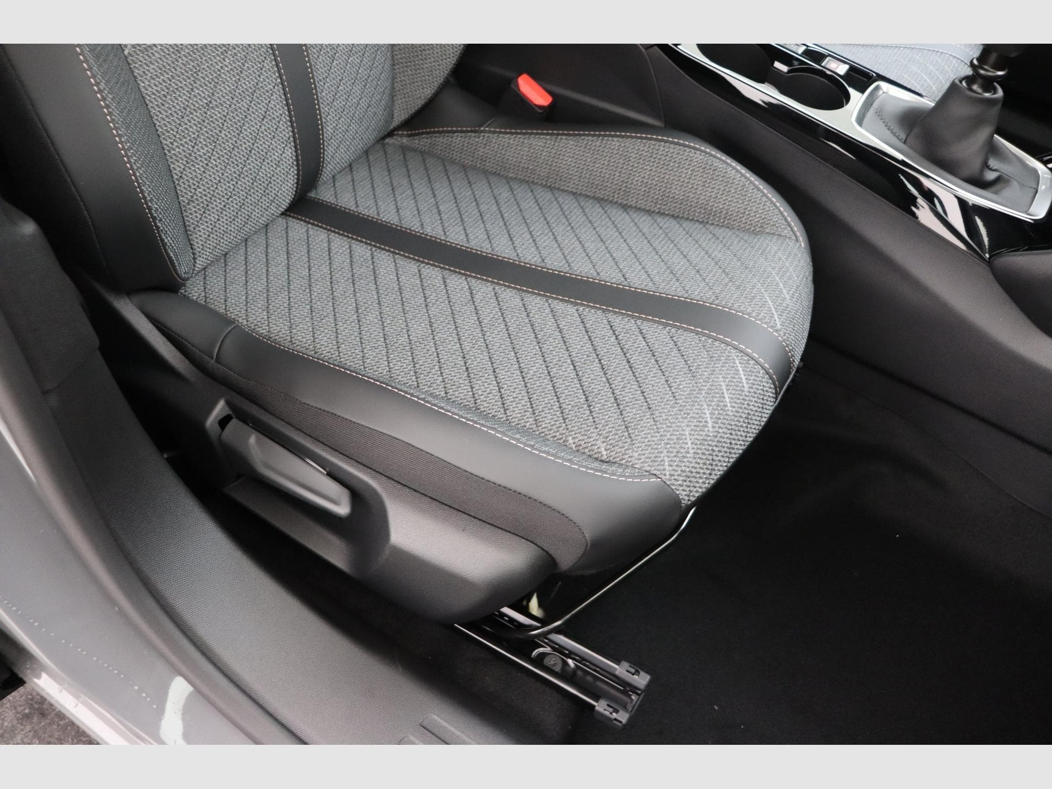 Peugeot 2008 Allure (2026) - Photo 16