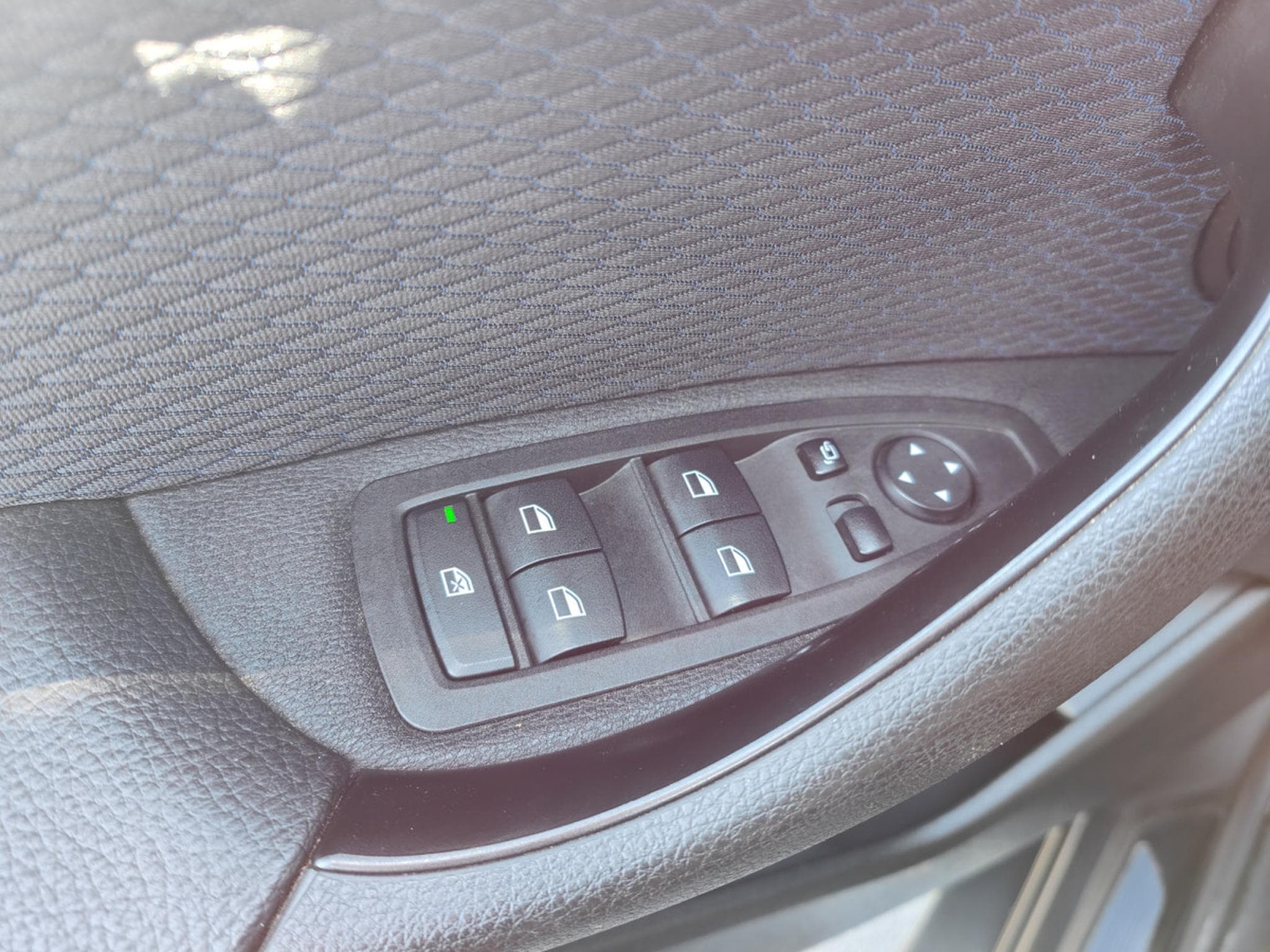 BMW X2 SDRIVE18i PACK M GPS CAMERA CARPLAY SIEGES CHAUFFANTS (2021) - Photo 14