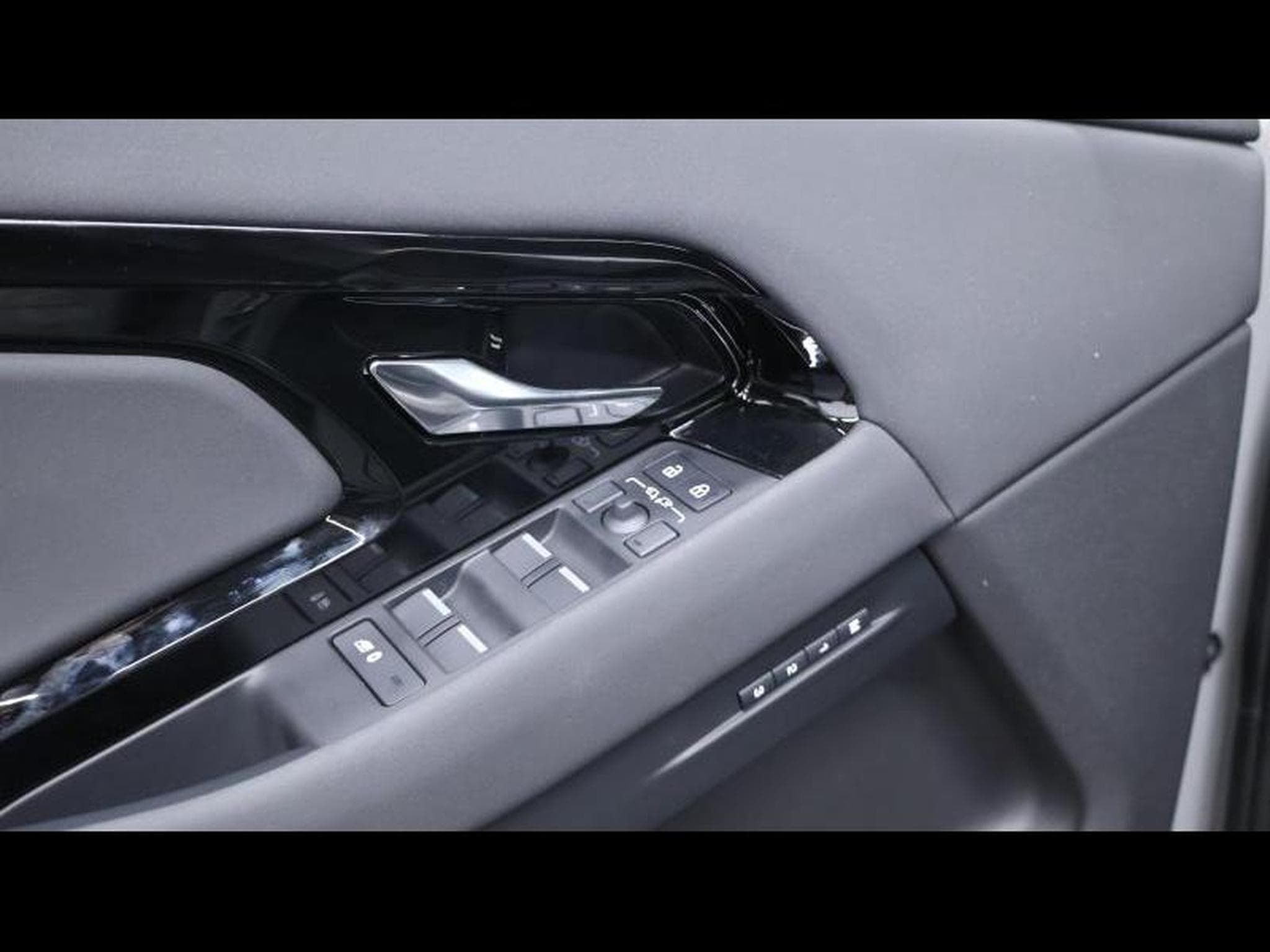 Land-Rover Range Rover Evoque P160 FWD S (2026) - Foto 23