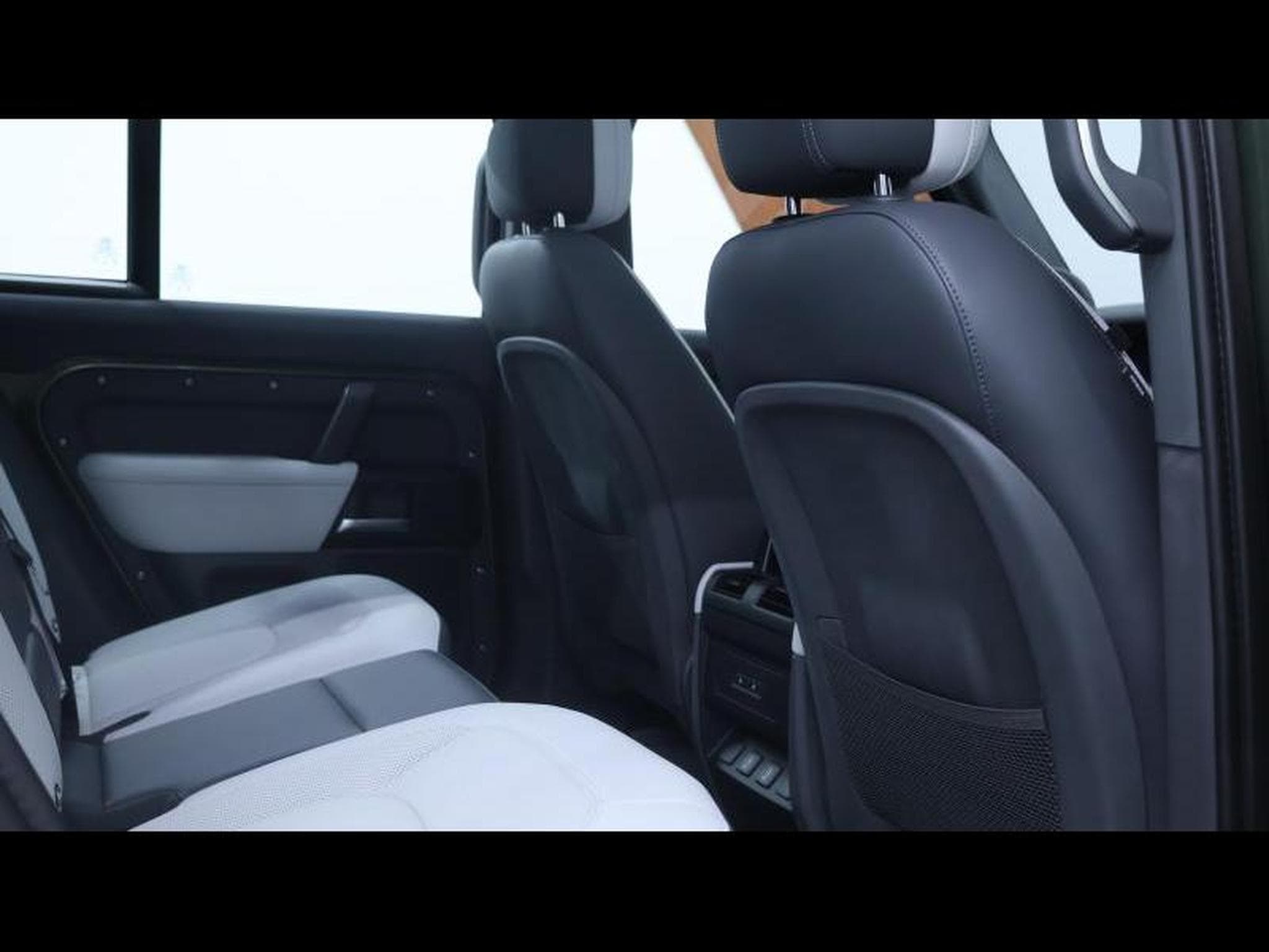 Land-Rover Defender D350 X-Dynamic HSE (2026) - Foto 13