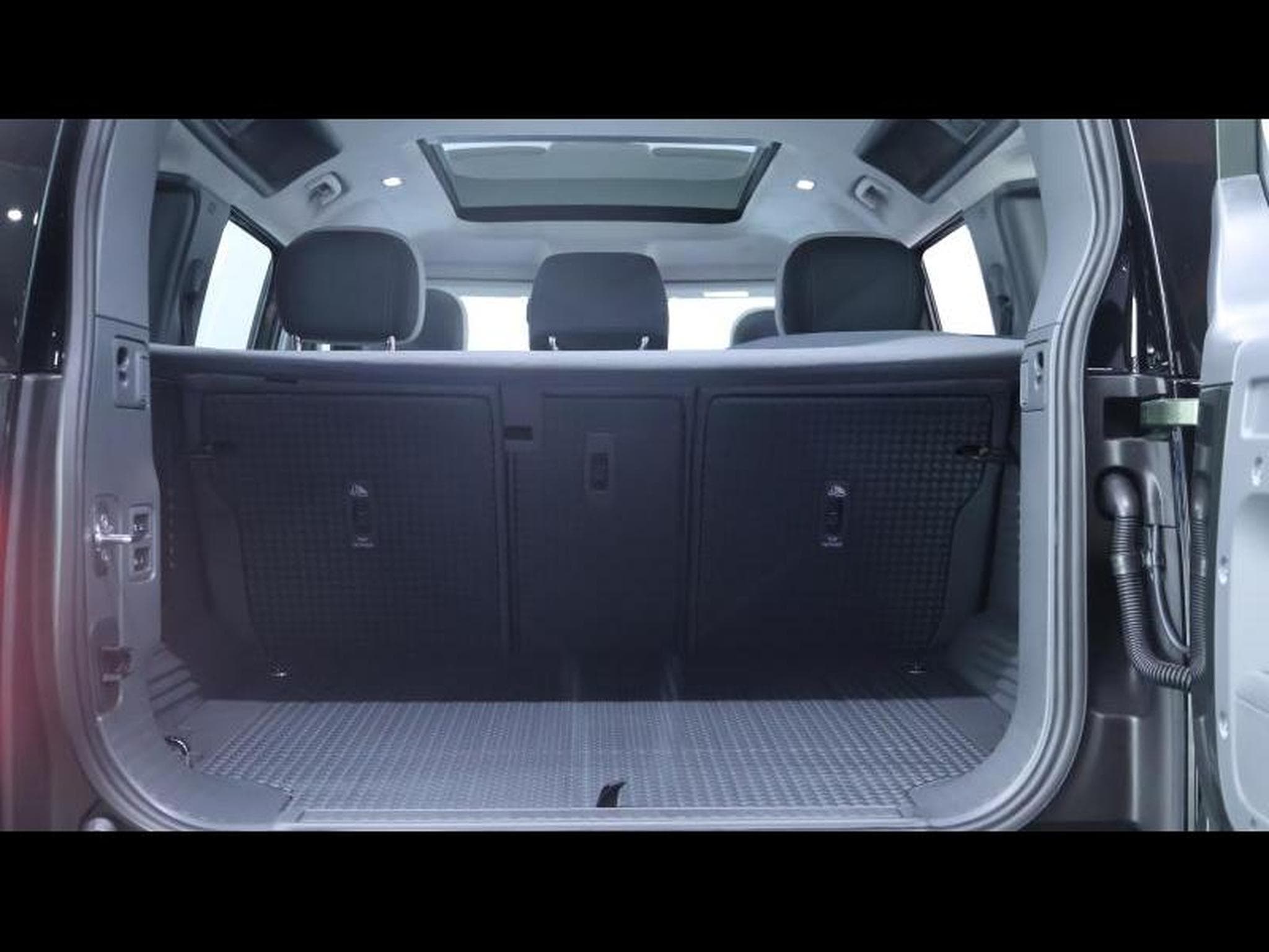 Land-Rover Defender D350 X-Dynamic HSE (2026) - Foto 7