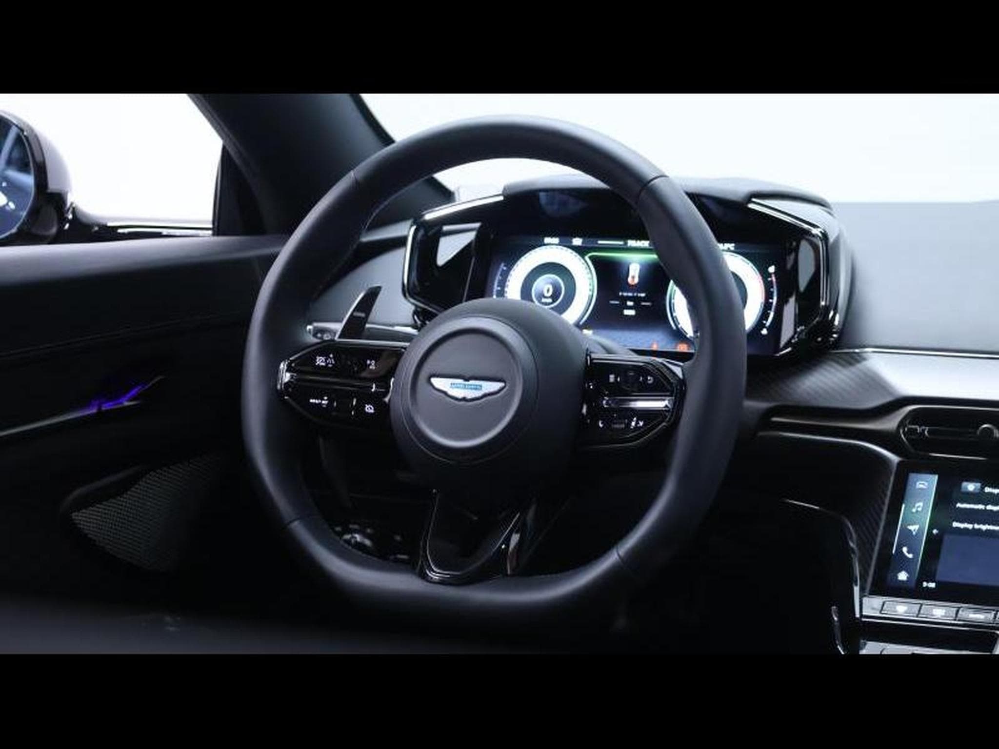 Aston-Martin V8 Vantage S 680ch *Xenon Grey (2026) - Foto 19