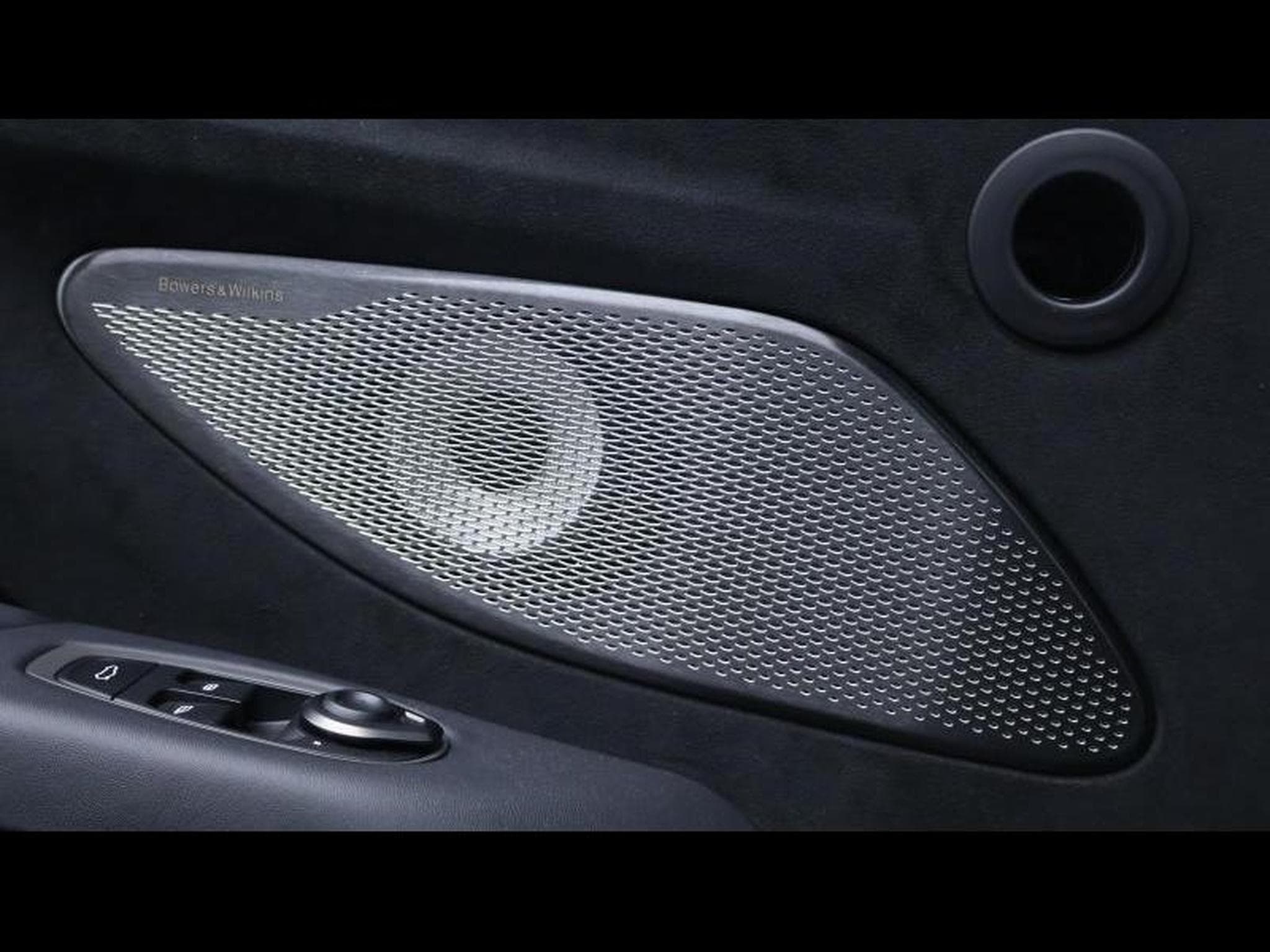 Aston-Martin V8 Vantage S 680ch *Xenon Grey (2026) - Foto 27