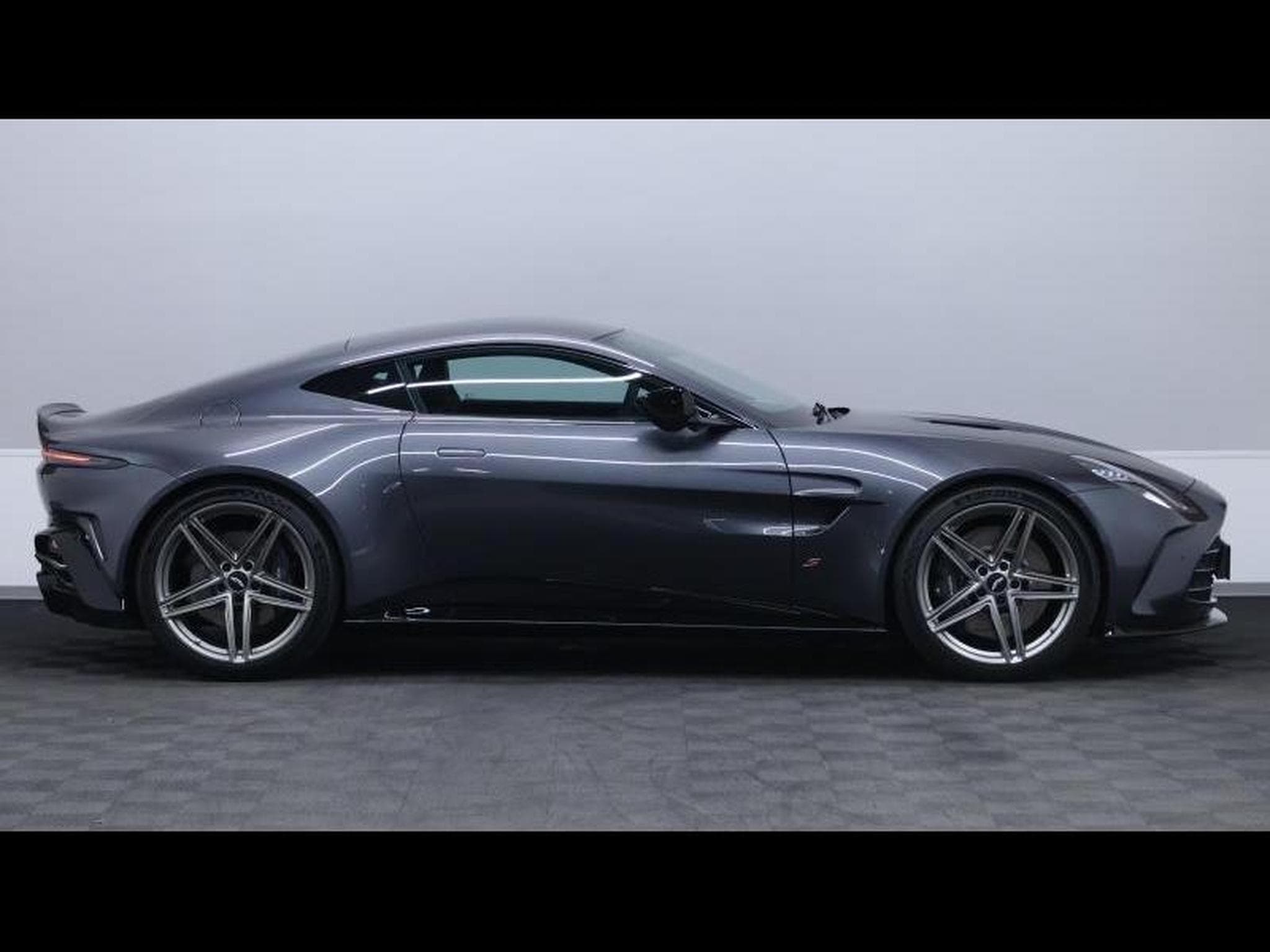 Aston-Martin V8 Vantage S 680ch *Xenon Grey (2026) - Foto 4