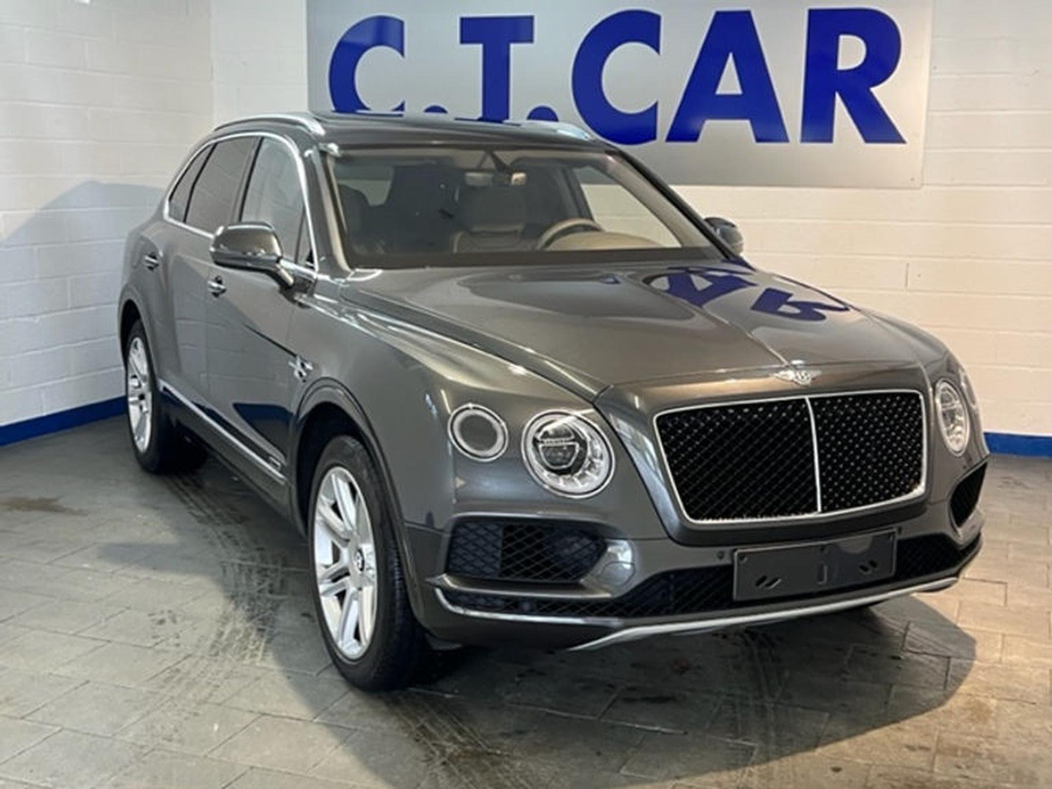 Bentley Bentayga 4.0 V8 Diesel 4WD Autom.Mulliner (2018) - Photo 1
