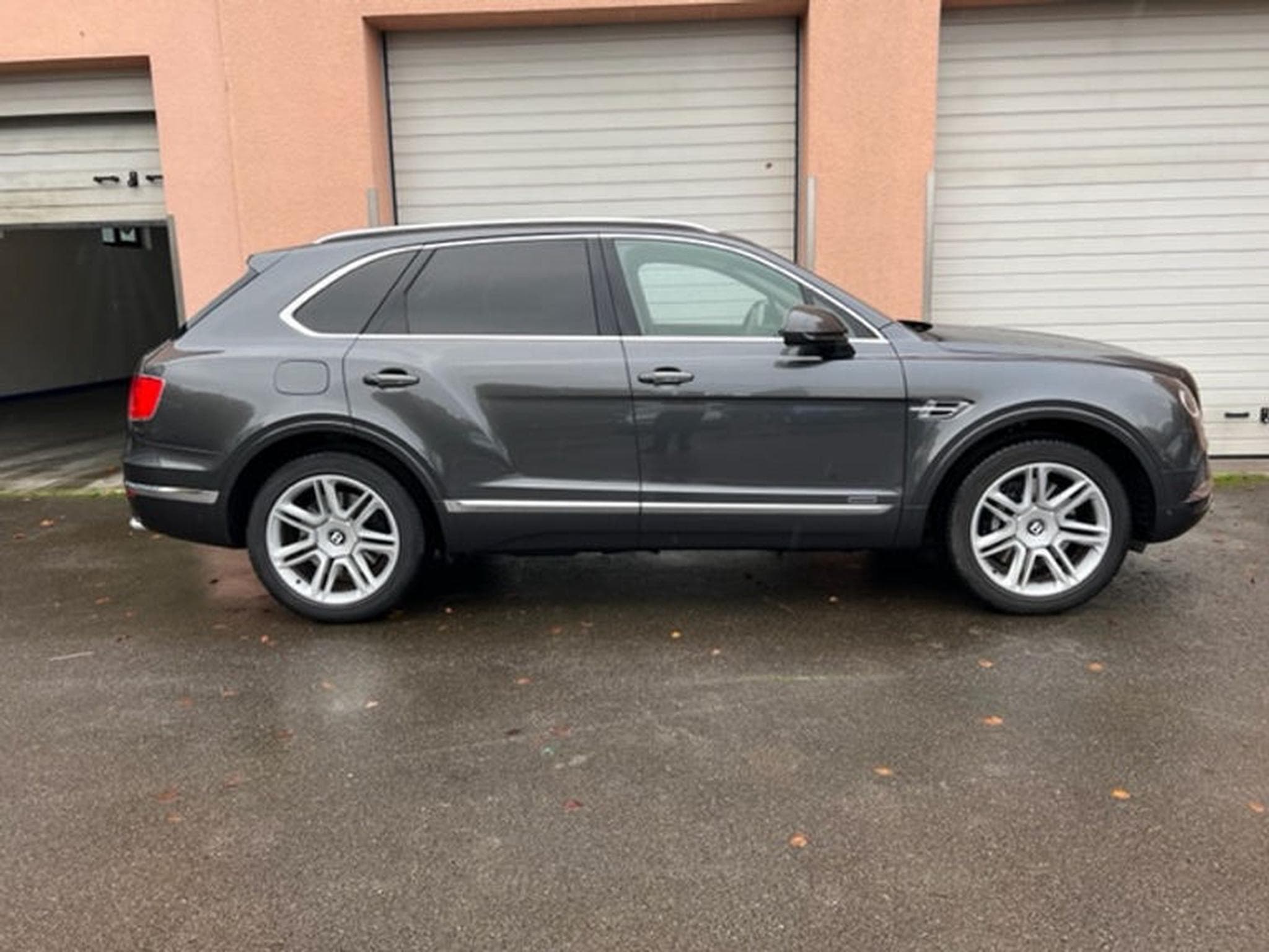 Bentley Bentayga 4.0 V8 Diesel 4WD Autom.Mulliner (2018) - Photo 5