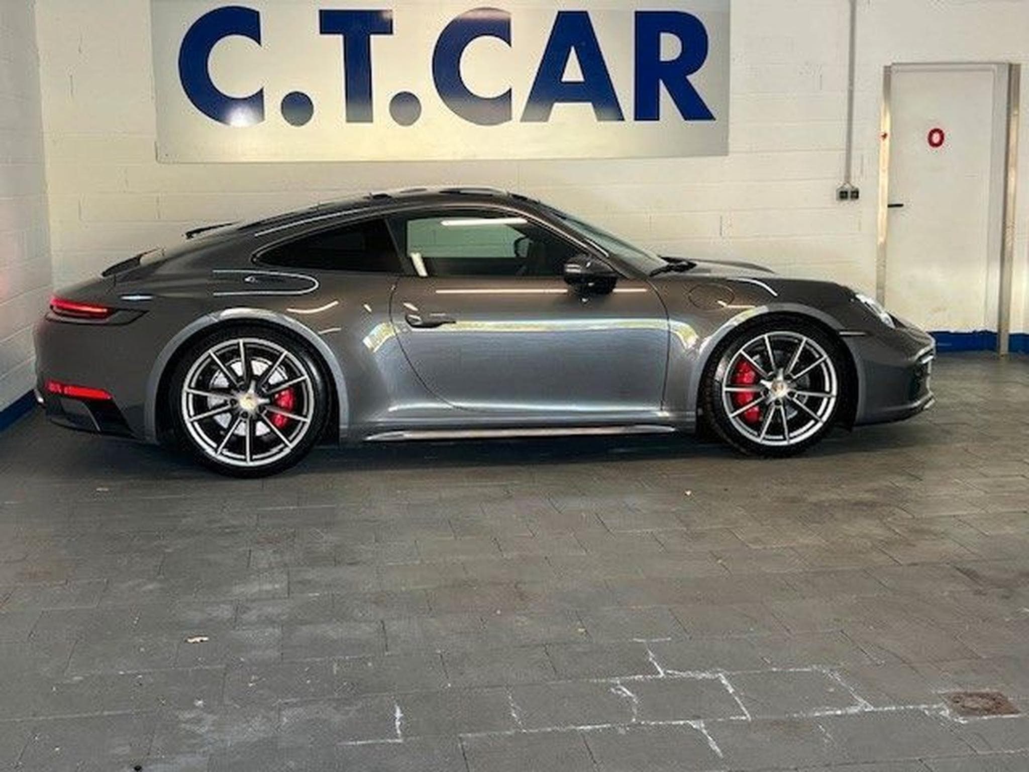 Porsche 911 911 Carrera 4S - SportDesign - Pano - Burgmaster - SHD (2019) - Photo 2