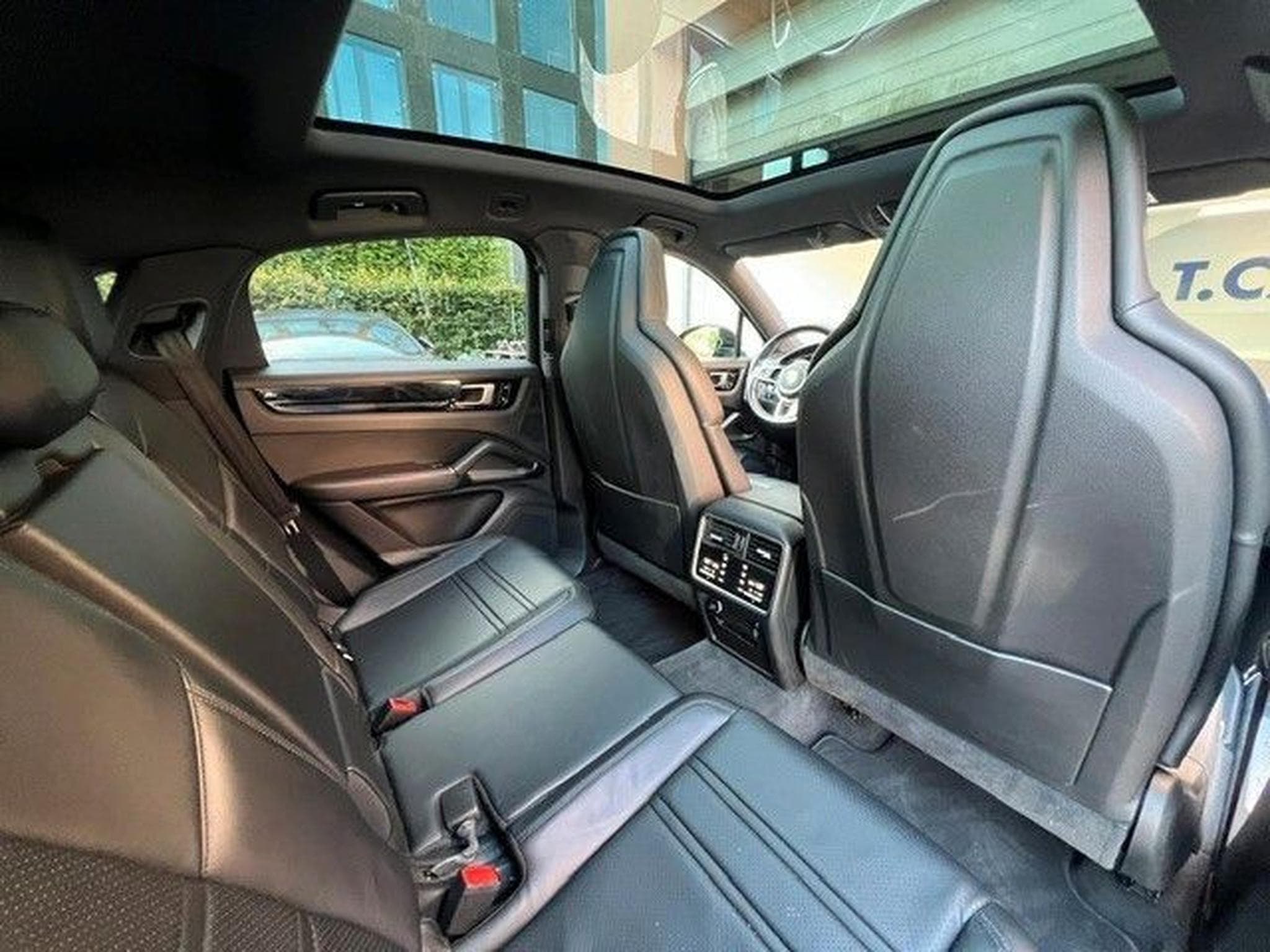 Porsche Cayenne Coupe S /VOLL /panorama /AHK (2020) - Photo 19
