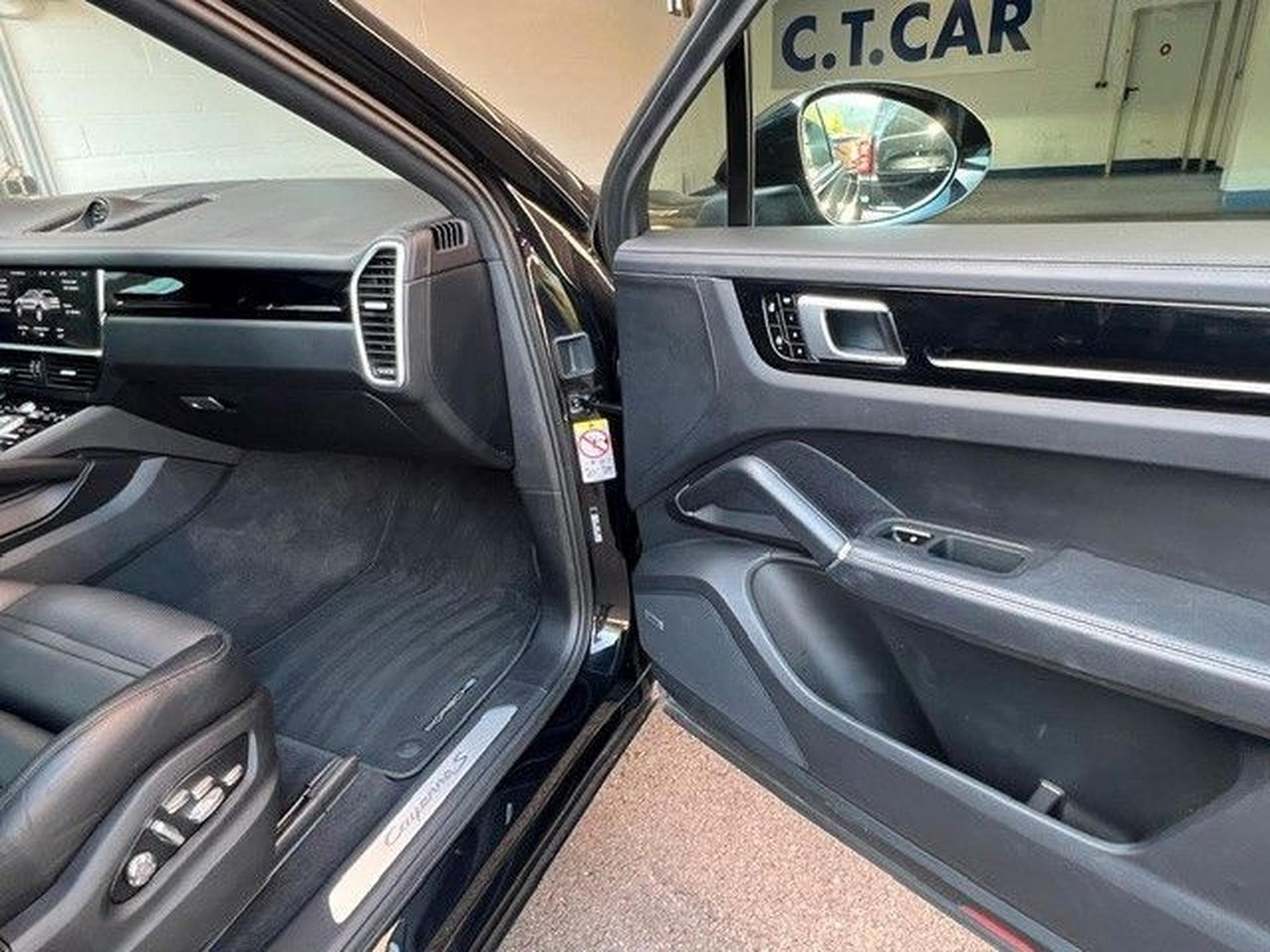 Porsche Cayenne Coupe S /VOLL /panorama /AHK (2020) - Photo 20