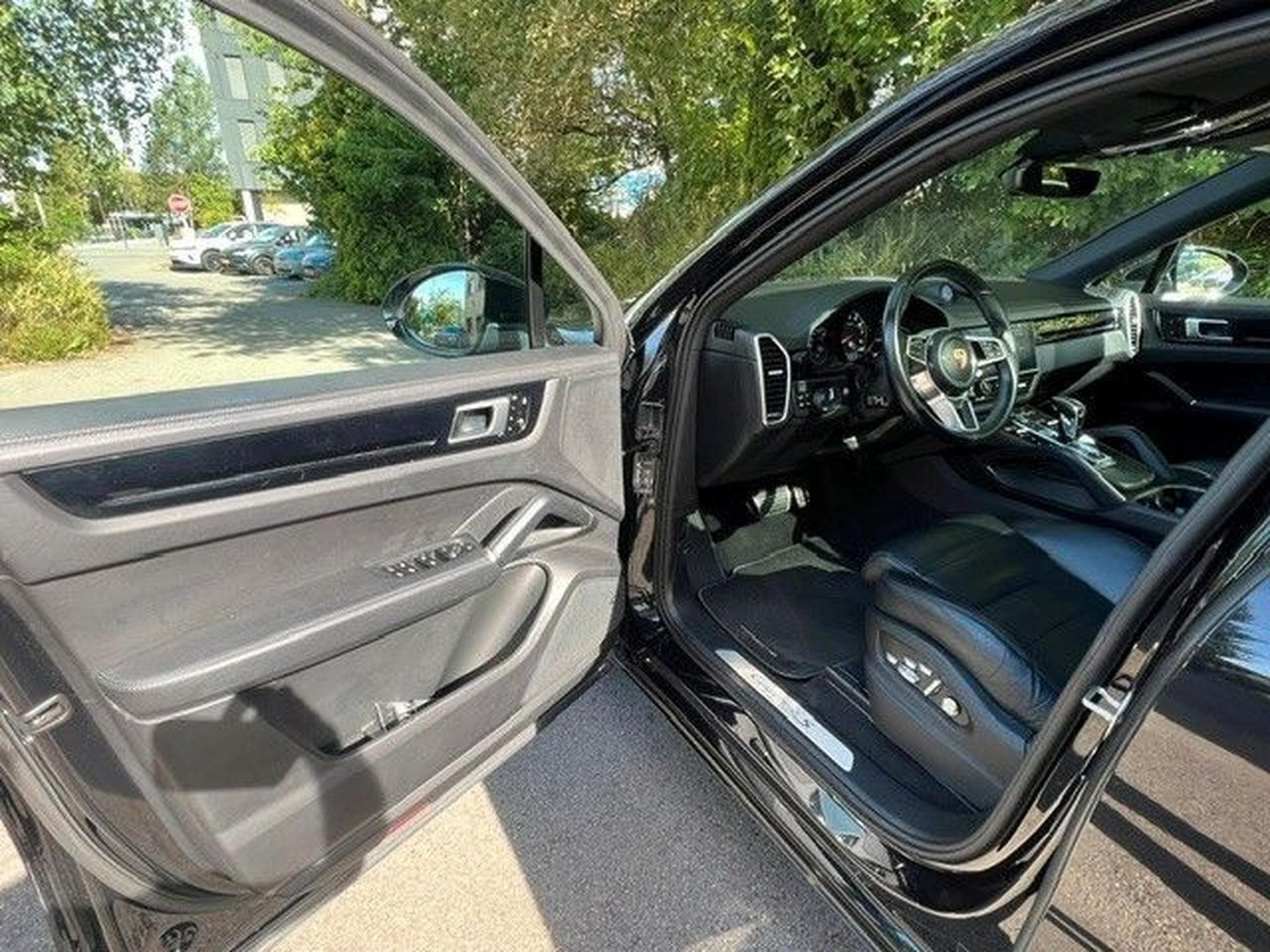 Porsche Cayenne Coupe S /VOLL /panorama /AHK (2020) - Photo 23