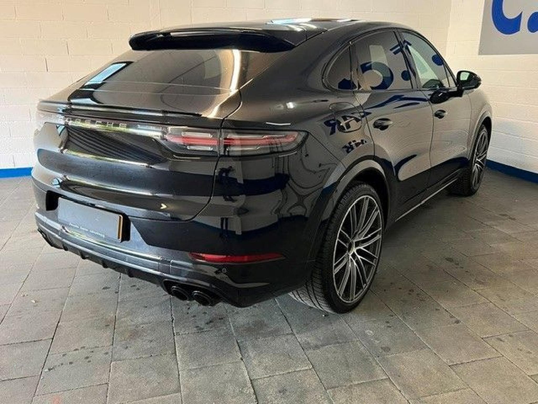 Porsche Cayenne Coupe S /VOLL /panorama /AHK (2020) - Photo 4