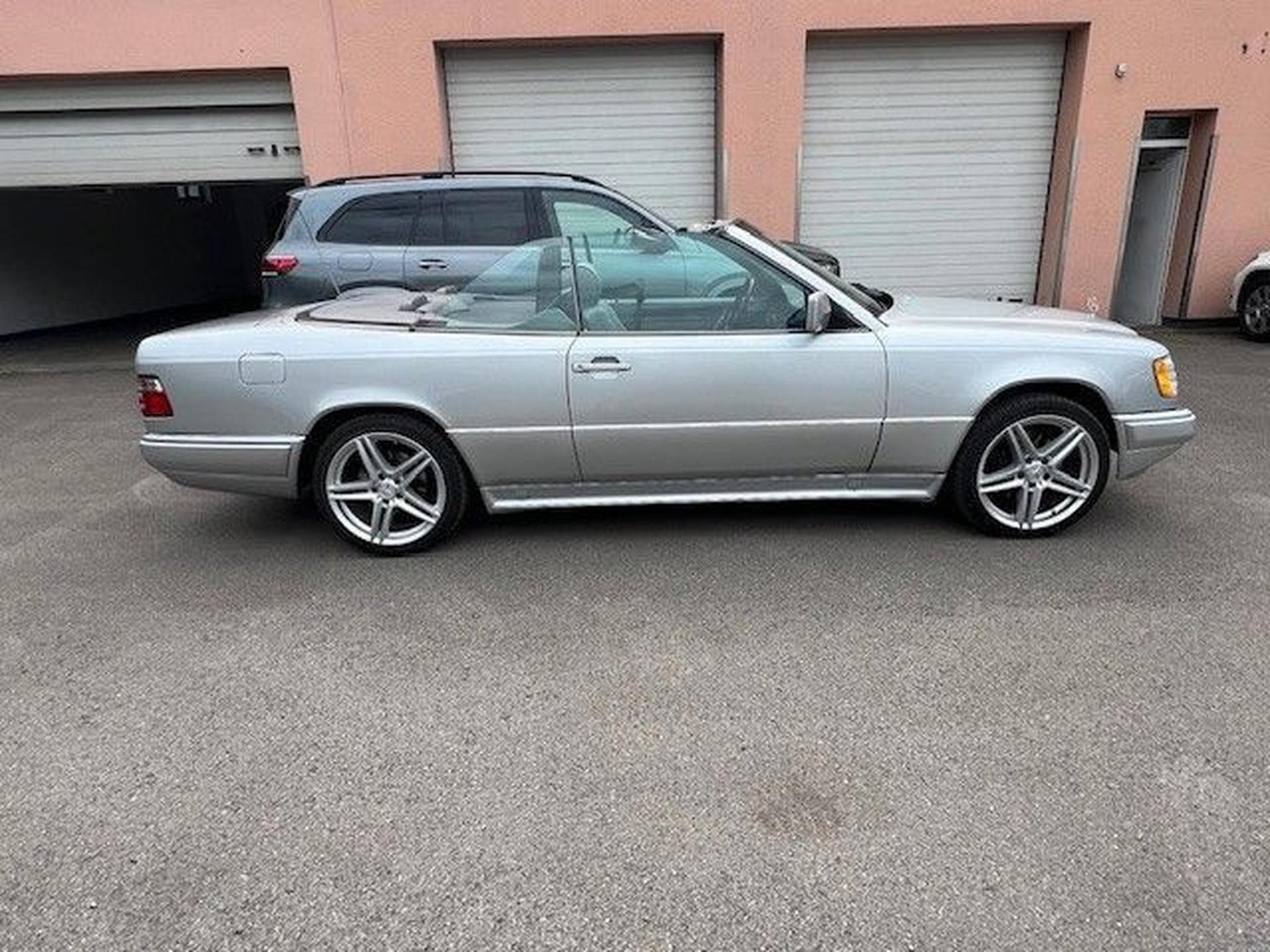 Mercedes E 320 AMG Line -  W124 (1995) - Photo 23