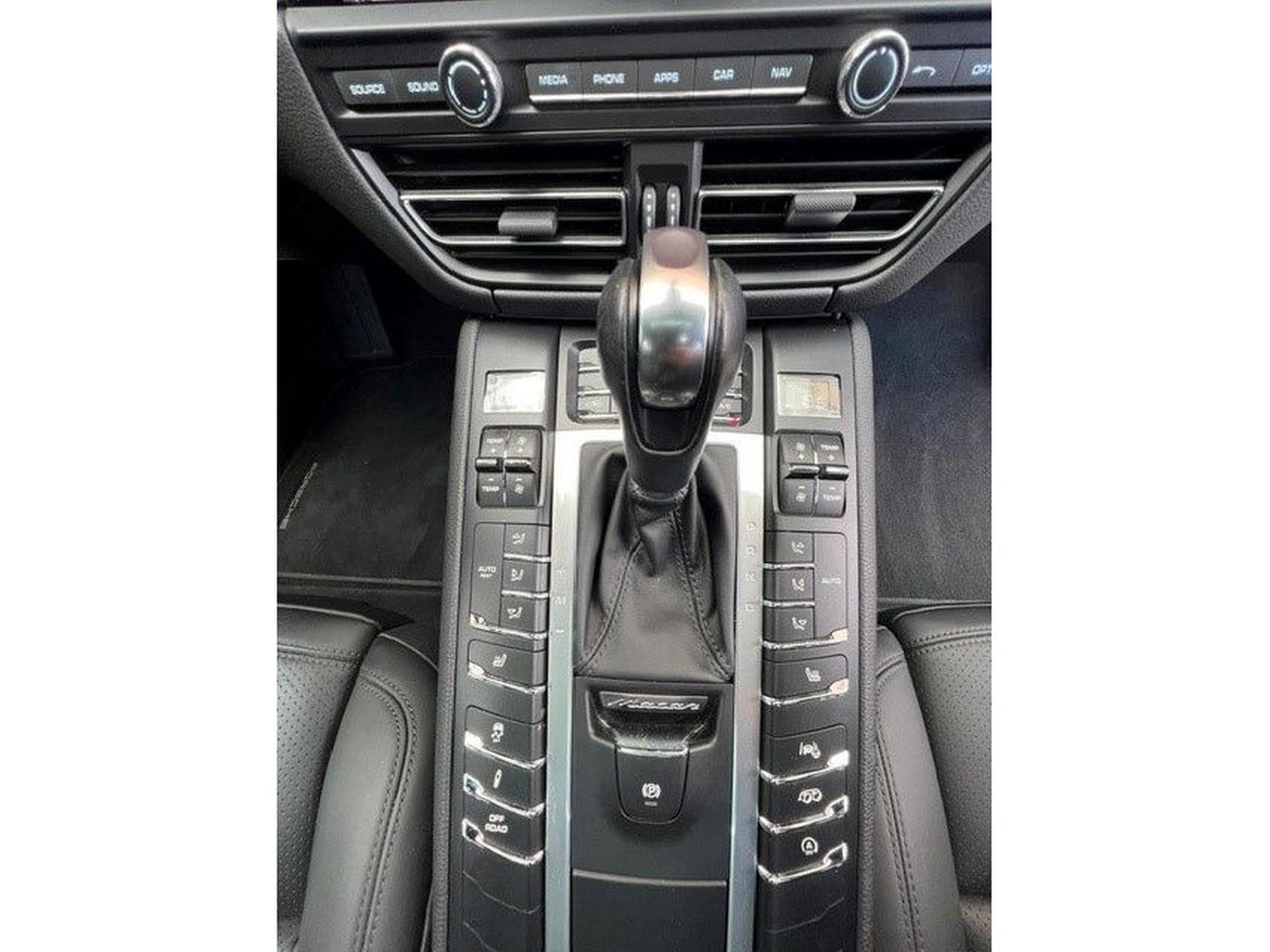 Porsche Macan S - panorama - AHK - VOLL (2020) - Photo 12