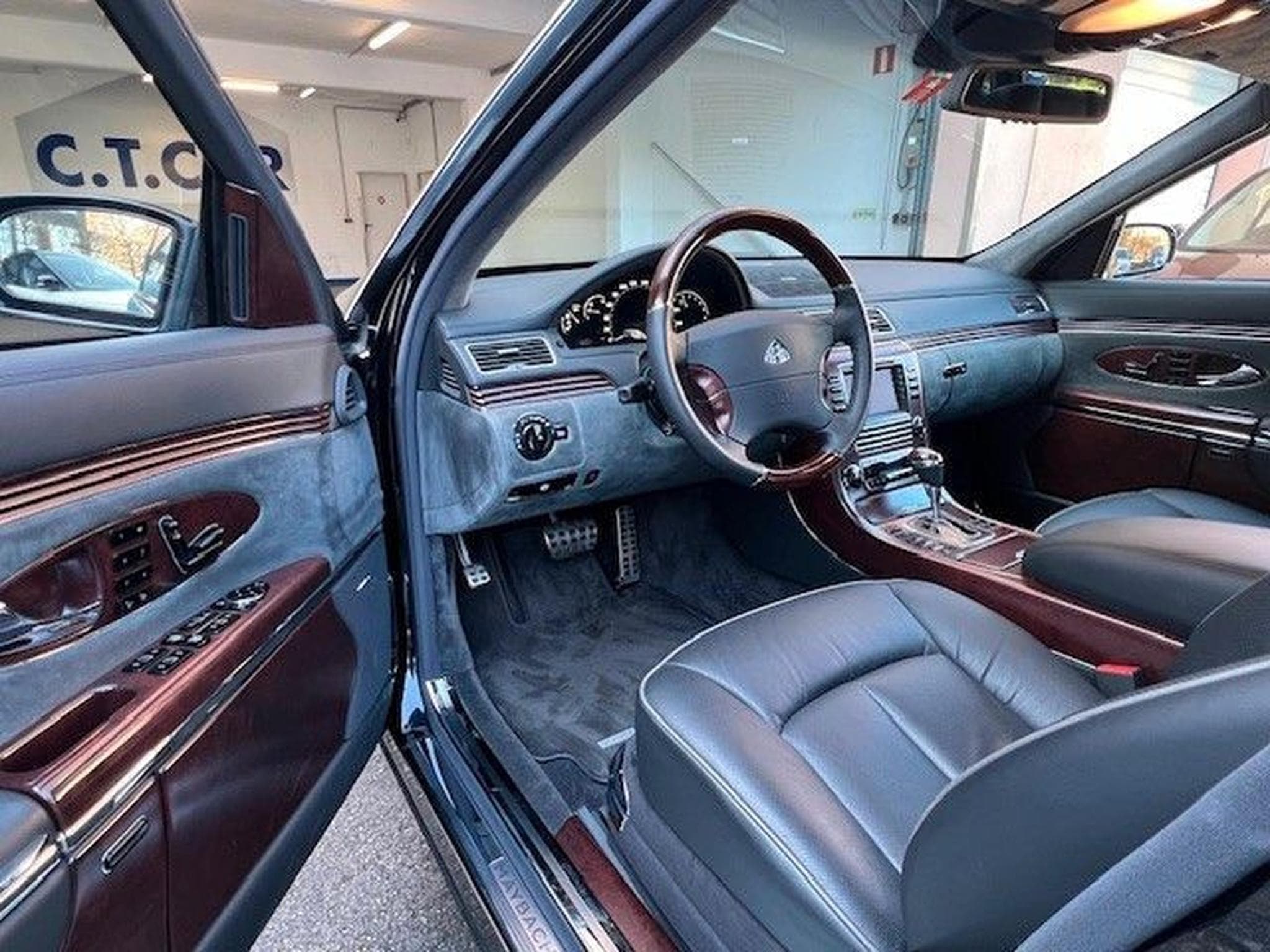 Maybach 62 - 23000km - 1H - Magic Sky -Perfect Condition (2007) - Photo 17