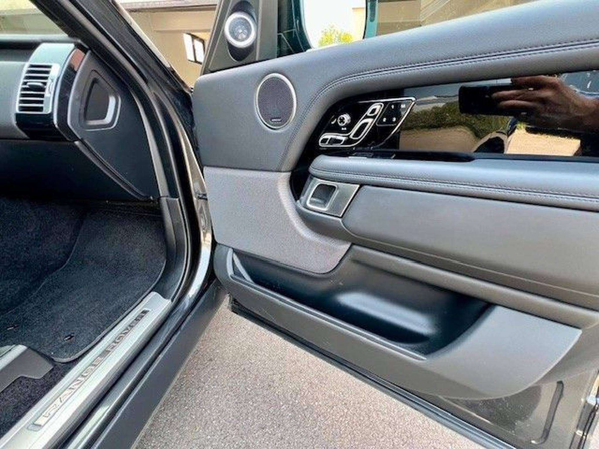 Land-Rover Range Rover 3.0 D350 Vogue - VOLL (2020) - Photo 24