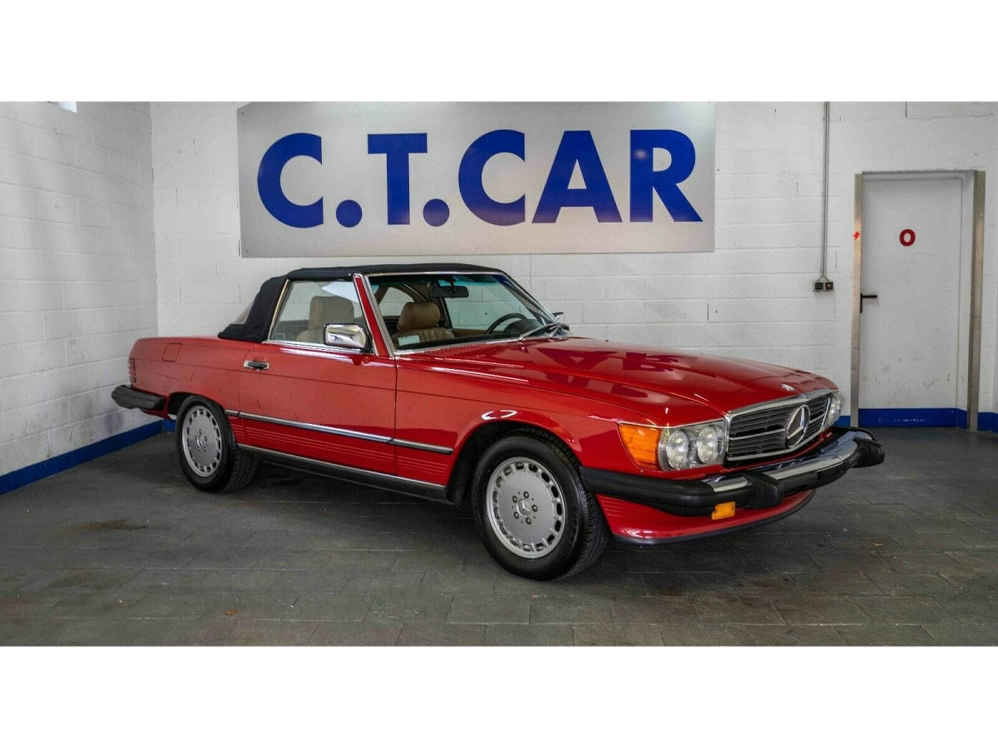 Mercedes SL 560 R107 (1987) - Photo 1
