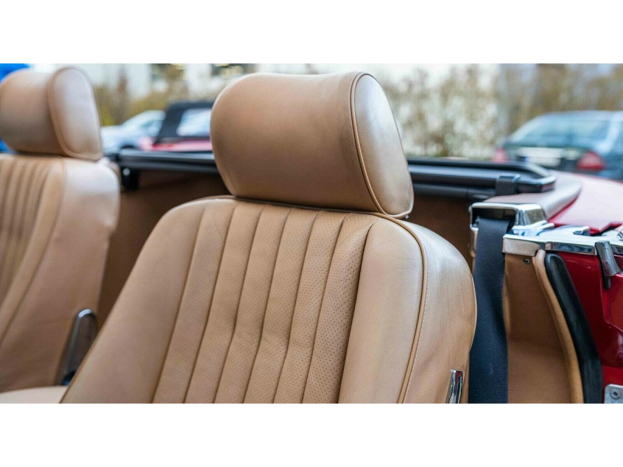 Mercedes SL 560 R107 (1987) - Photo 15