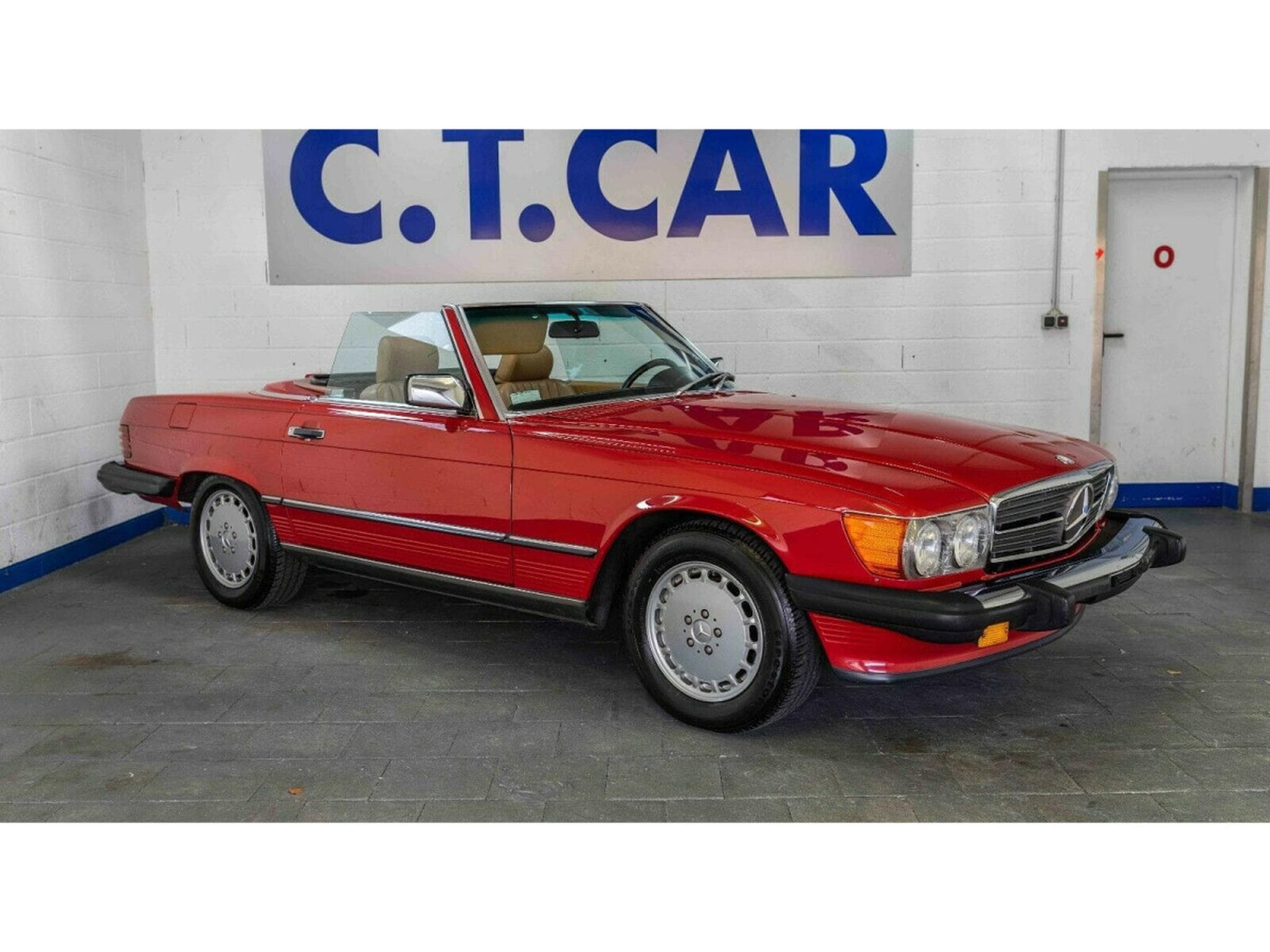 Mercedes SL 560 R107 (1987) - Photo 4