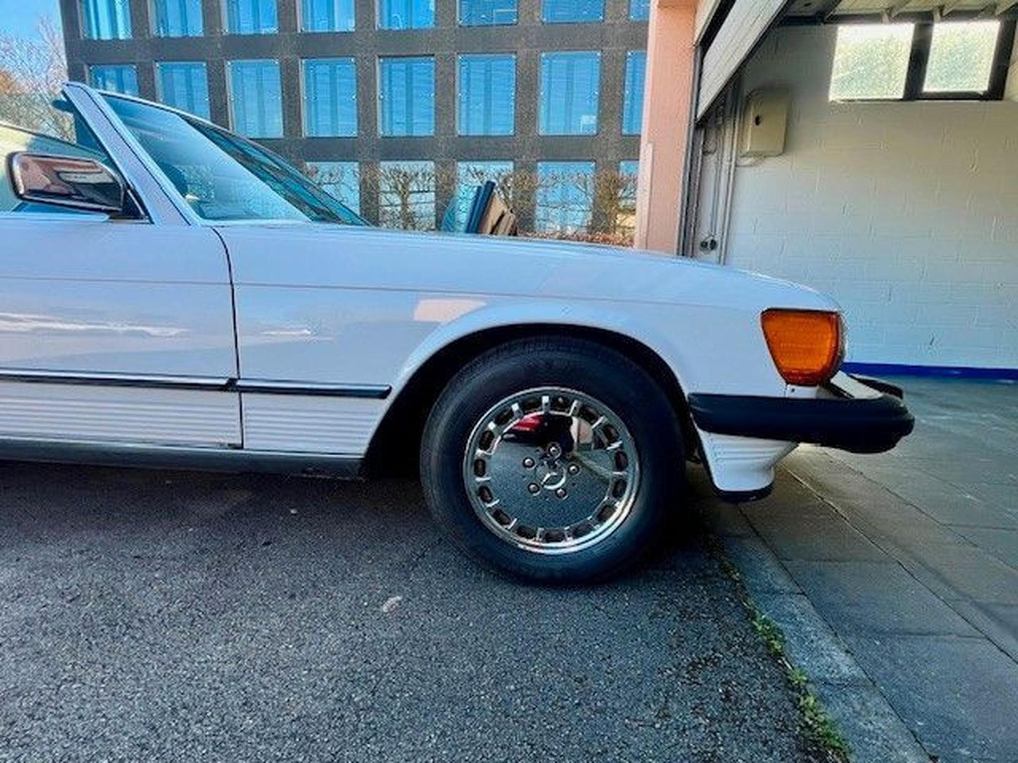 Mercedes SL 560 R107- top Zustand - 2 HAND (1988) - Photo 13