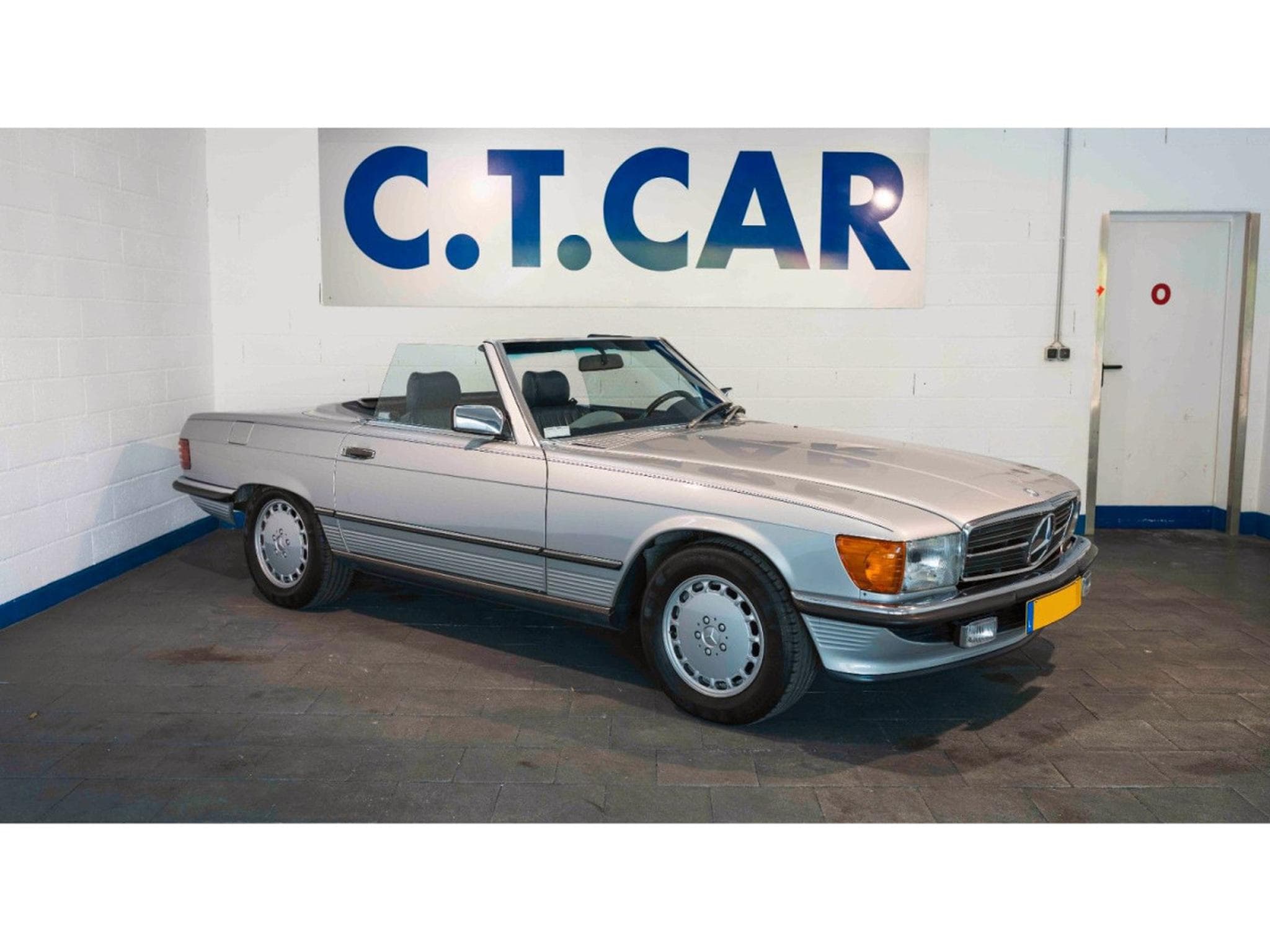 Mercedes SL 560 Auto. (1989) - Photo 2