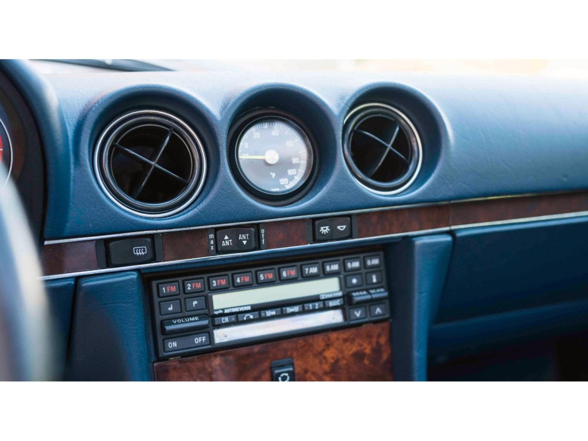 Mercedes SL 560 Auto. (1989) - Photo 20