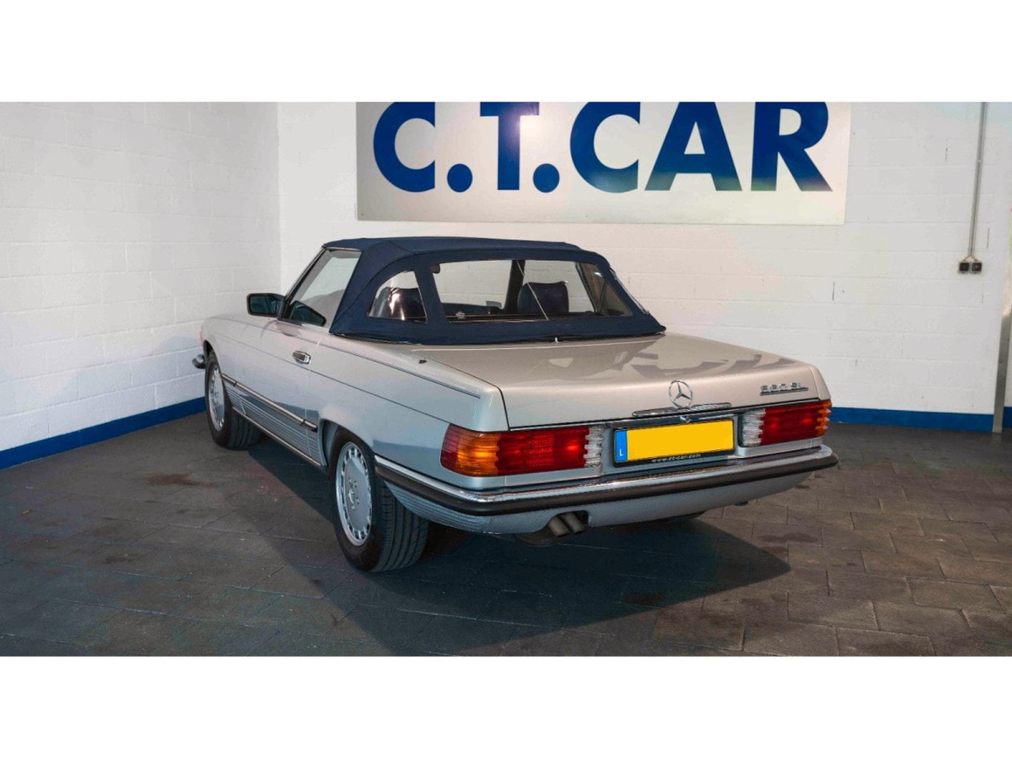 Mercedes SL 560 Auto. (1989) - Photo 7