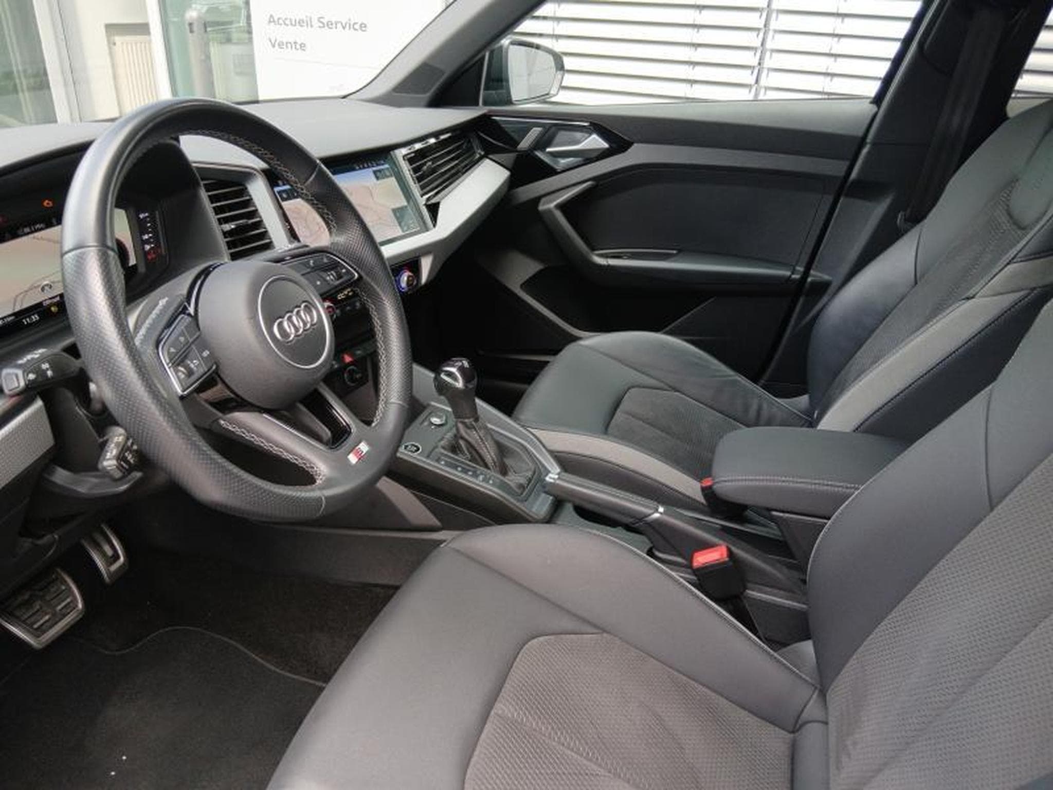 Audi A1 Sportback S-line 40 TFSI s-tronic (2022) - Photo 9