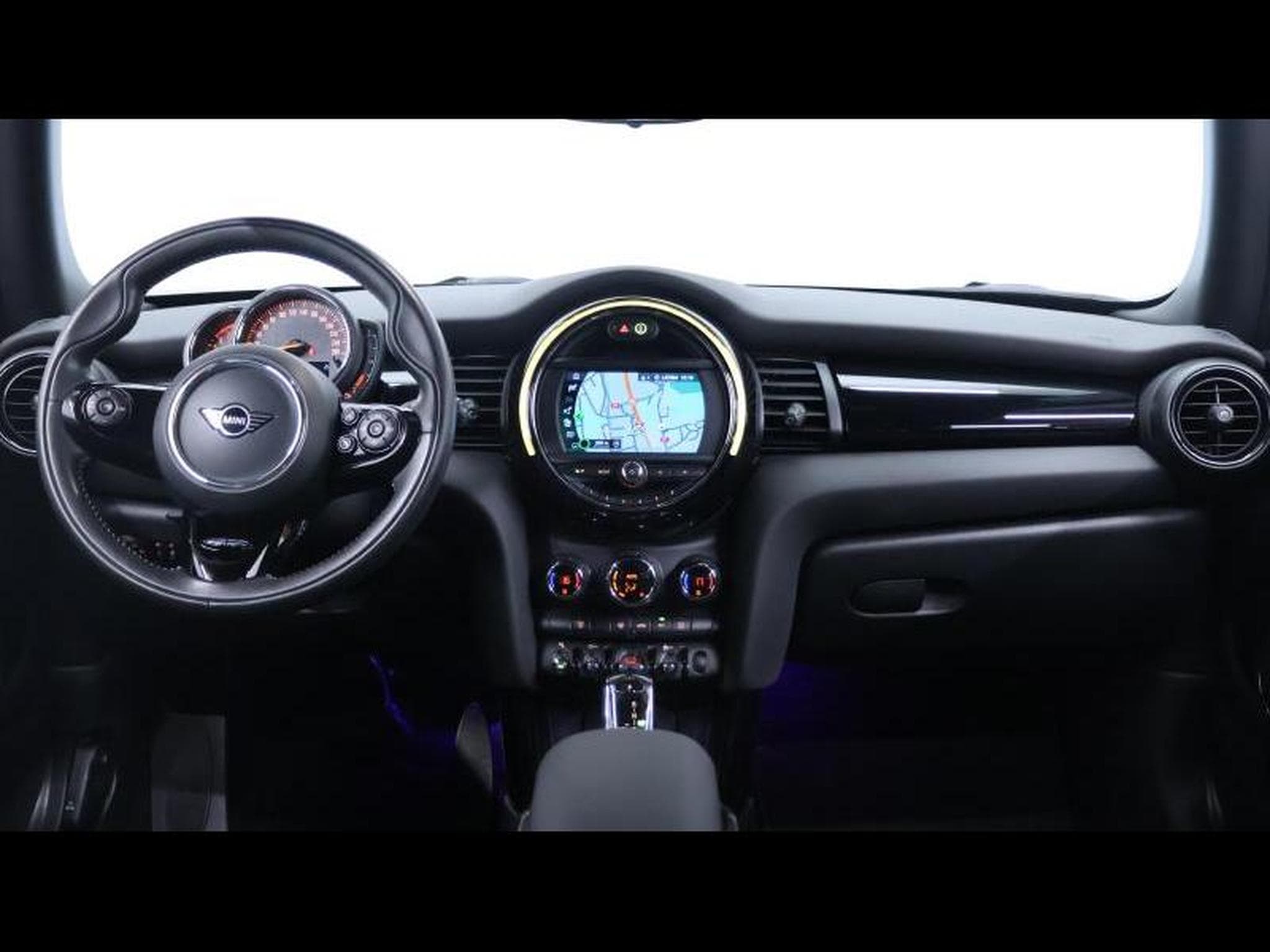 MINI Cooper 1.5 136 hatch 3 portes (2020) - Photo 15