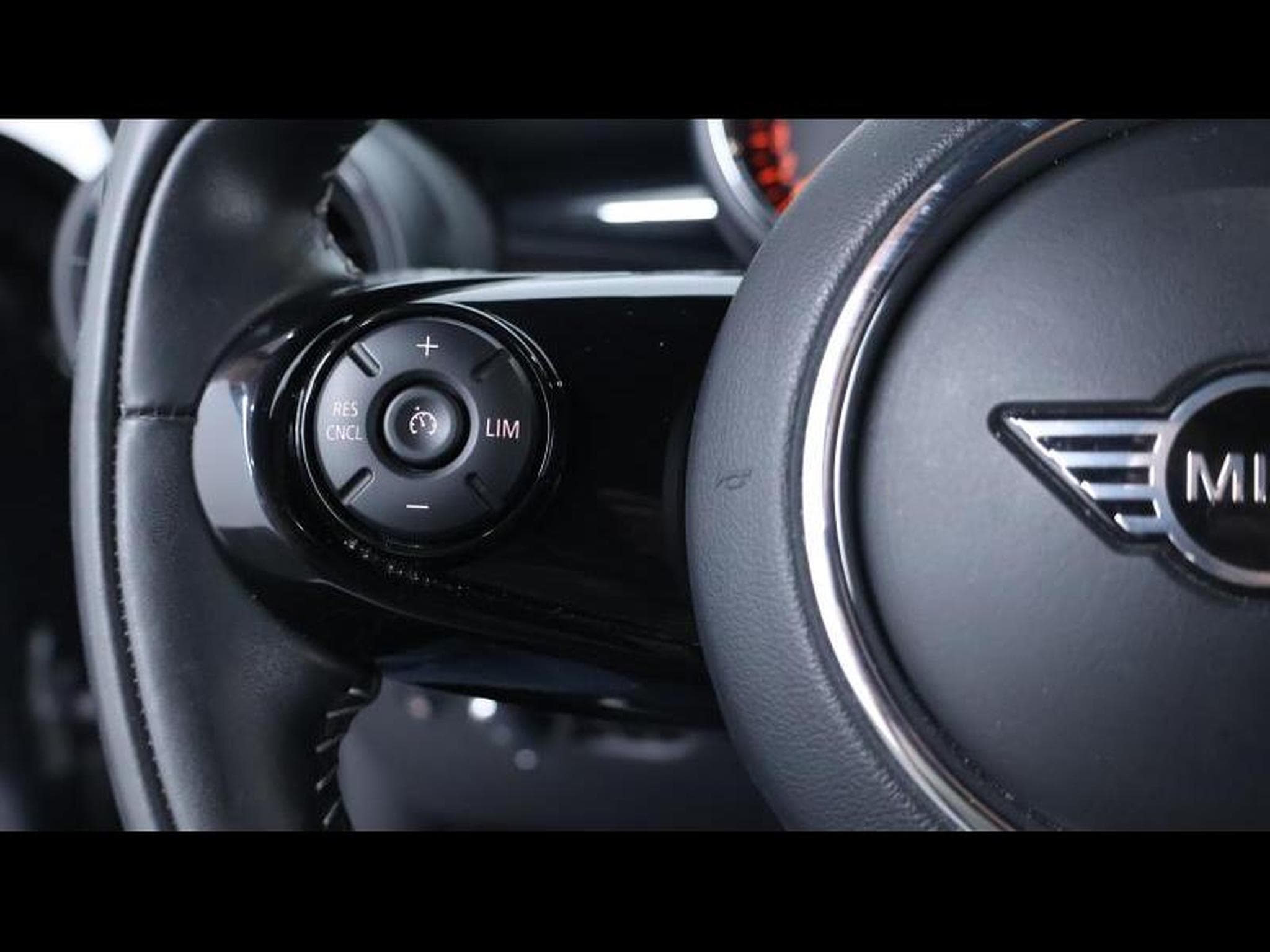 MINI Cooper 1.5 136 hatch 3 portes (2020) - Photo 17